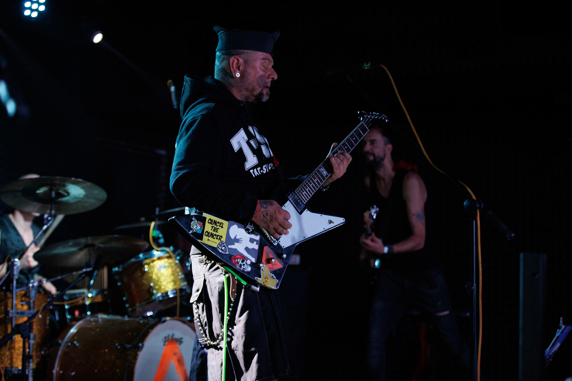 12.11.2021 Lipali - koncert Warszawa klub Remont.Najnowszy album „MOSTY, RZEKI, LUDZIE”.Tomasz Lipa Lipnicki - wokal, gitara,Lukasz Gajowy Gajowniczek - bass,Rock, rock progresywny, rock alternatywny, polski rock.fot. Andrzej kaziq Wasilkiewicz/Reporter