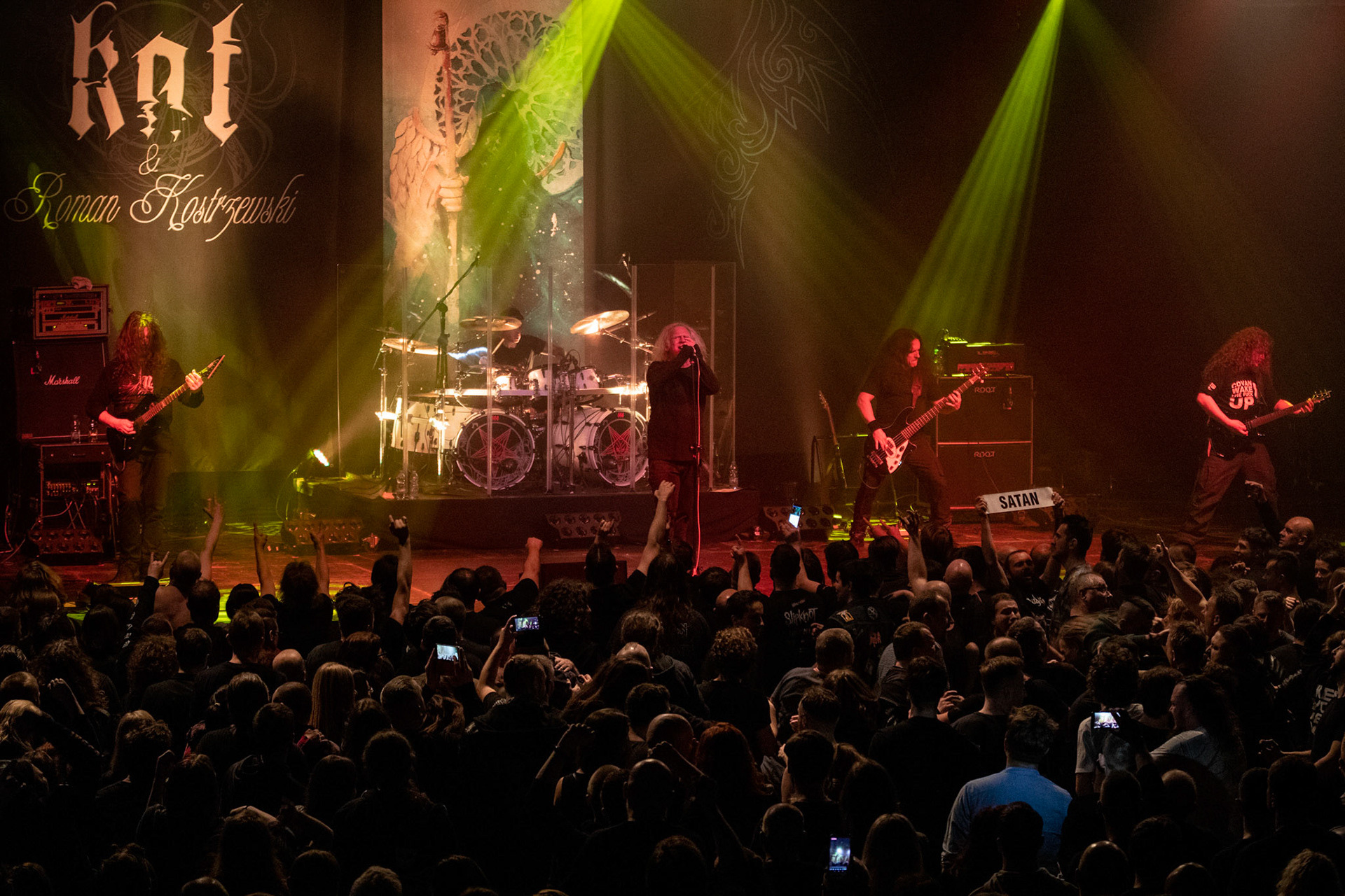 01.03.2019 KAT & Roman Kostrzewski Polska, metal, trashmetal, - koncert w warszawskiej Progresji promujący nowy album studyjny grupy „Popiór”
jeden z pierwszych koncertów w nowym składzie,
 Roman Kostrzewski – wokal
Jacek Nowak – perkusja
Krzysztof Pistelok – gitara
Jacek Hiro – gitara
Michał Laksa – bas
fot. Andrzej Wasilkiewicz/Reporter