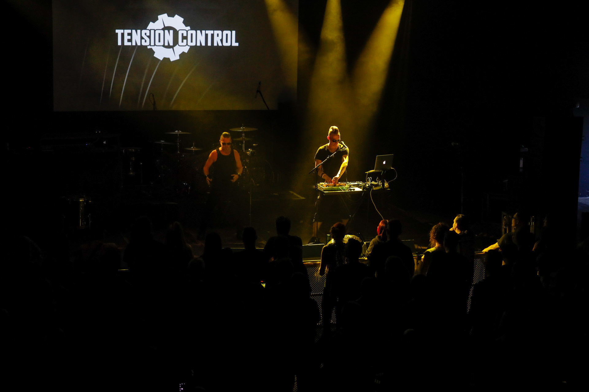 9.08.2022 TENSION CONTROL (Niemcy) - Oldschool EBM - Warszawski koncert w Progresji.  WiniaryBookings,fot. Andrzej Wasilkiewicz/kaziq.com