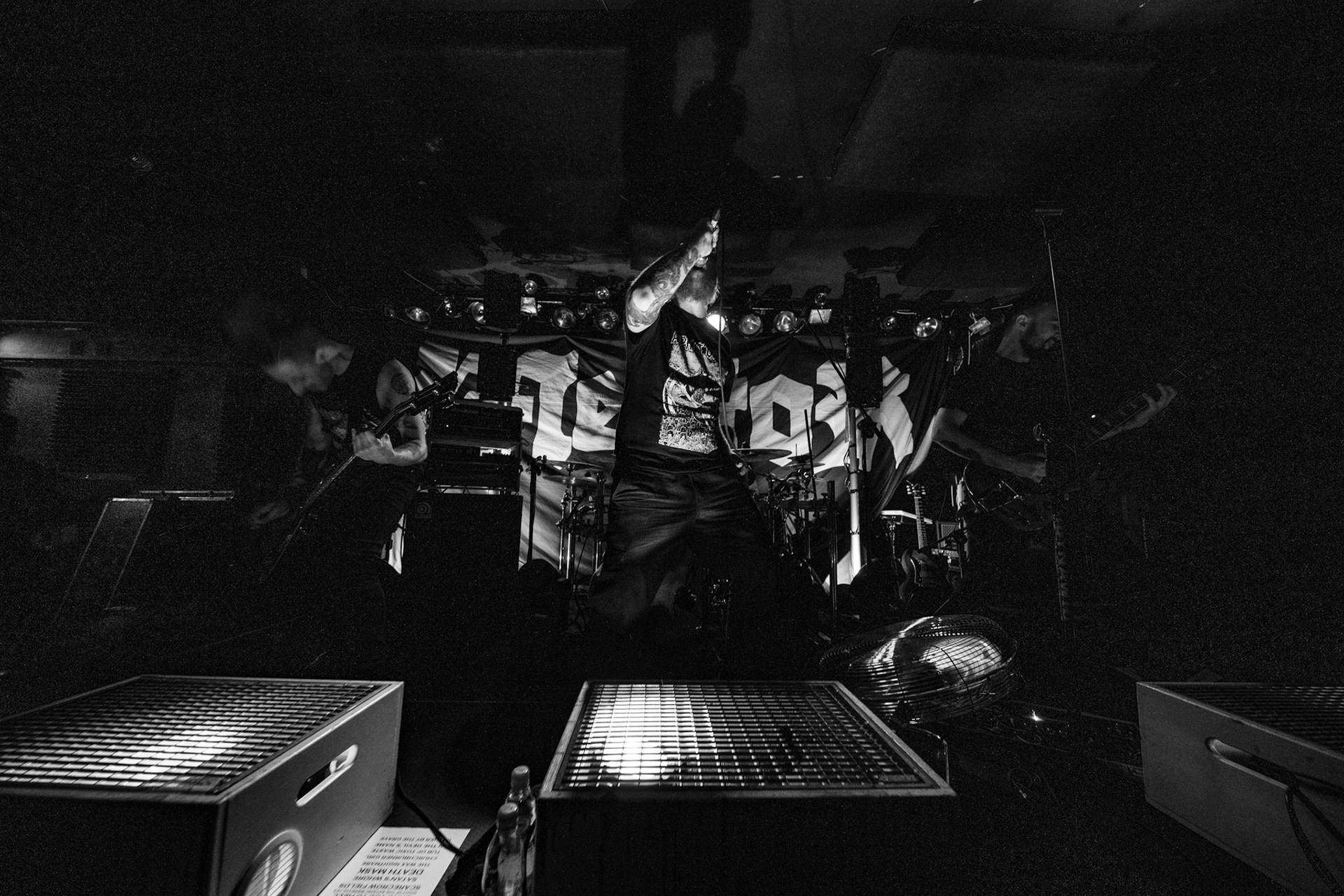 Mentor koncert w Warszawie, trasa Innowiercy Tour 2019
Black Metal Rock And Roll,
Raum's Chord - Guitar
Leviathan's Punch - Drums 
Gusion's Drone - Bass
King Of Nothing - Vocals
Knock Out Productions
fot. Andrzej Wasilkiewicz/REPORTER