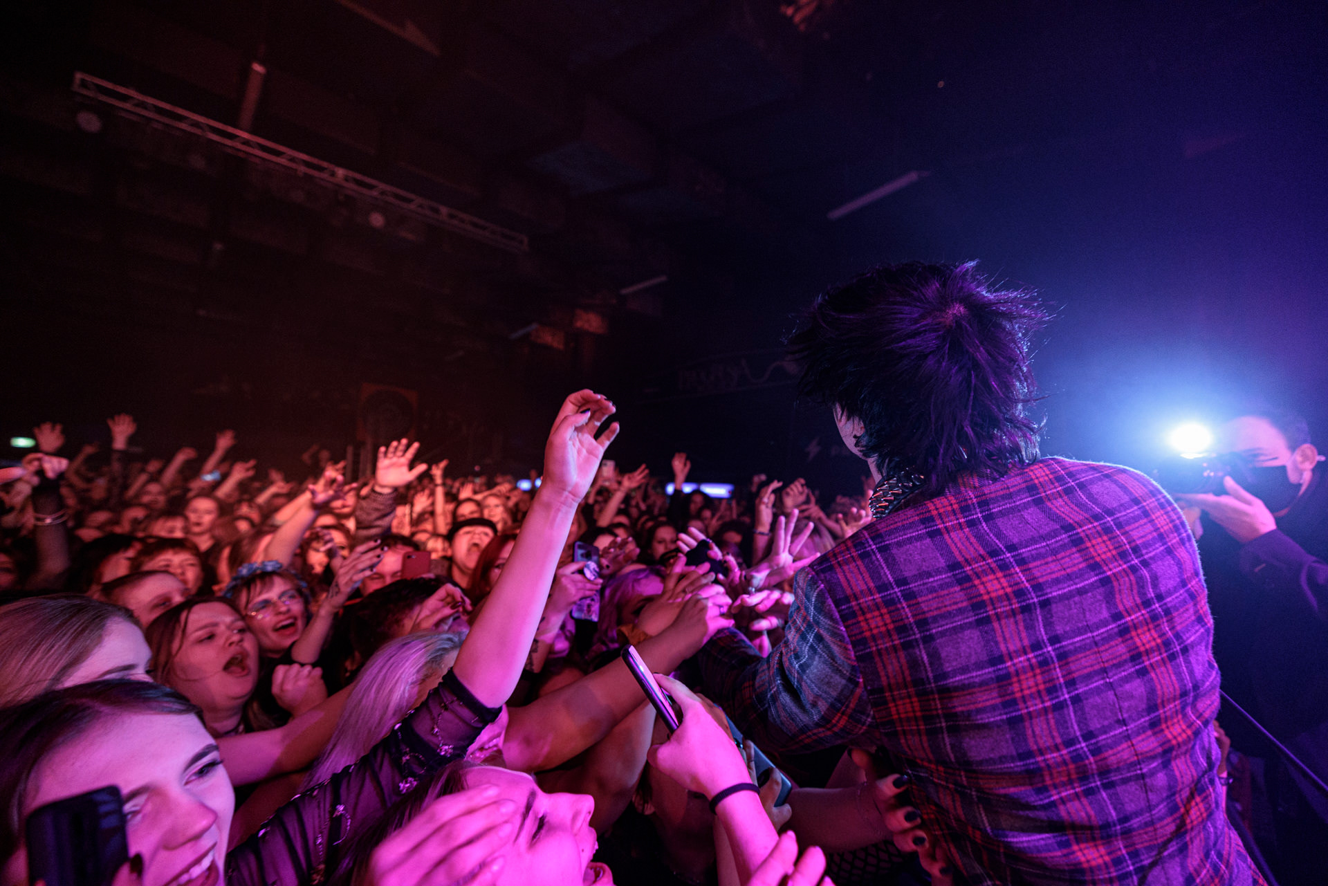 Palaye Royale - Warszawski koncert zespołu braci Kropp w Progresji. Art rock, rock and roll, glam rock, garage rock, indie rock, WiniaryBookings, fot. Andrzej Wasilkiewicz/Reporter