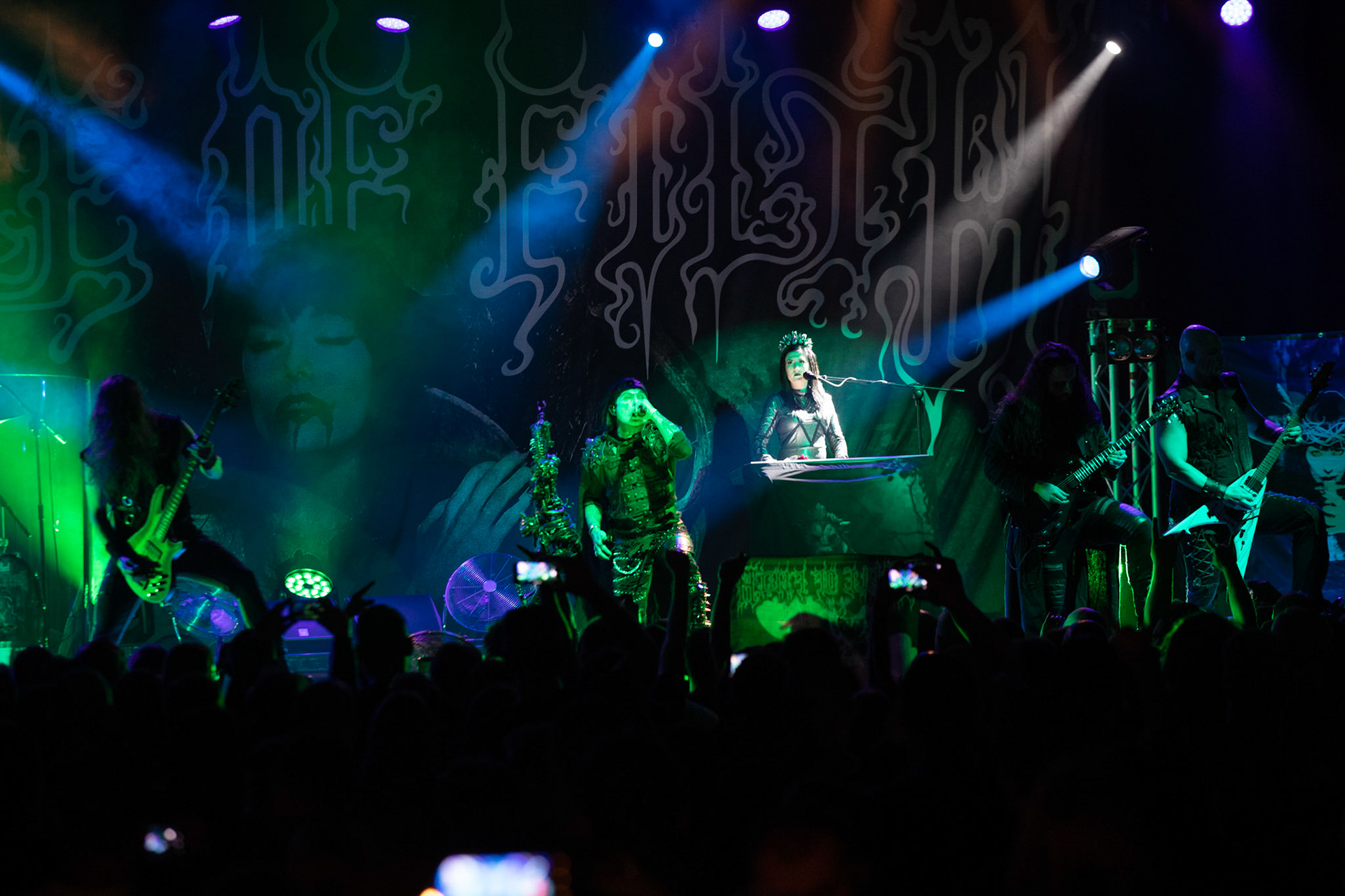 CRADLE OF FILTH - UK. black metal, metal symfoniczny, metal gotycki,
Dani Filth - Vocals,
Martin Skaroupka - Drums, Keyboards and Orchestrations,
Daniel Firth - Bass,
Richard Shaw - Guitar,  
Ashok - Guitar,  
Lindsay Schoolcraft - Narrative vocals,
Nuclear Blast Records
Knockoutprod
fot. Andrzej kaziq Wasilkiewicz/Reporter