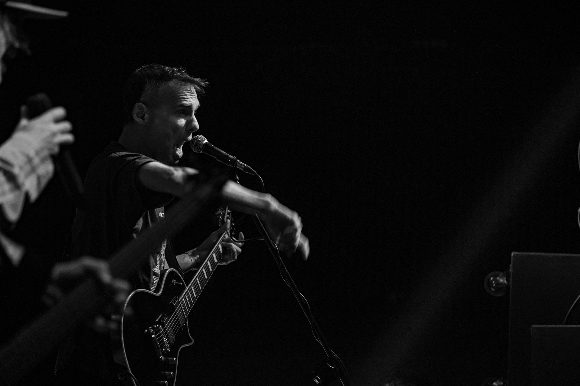 30.11.2021 koncert Dog Eat Dog - USA - hardcore, punkrock, rap, metal, hip hop, reggae, soul, funk,n/z Dave Neabore (bass), n/z John Connor (vocals), n/z Brandon Finley (drums), n/z Roger Hammerli (guitar),n/z Bozez (sax &amp; beer),koncert Warszawa, Progresja 25 lat albumu Play Games -  Dog Eat Dog.fot. Andrzej Wasilkiewicz/Reporter