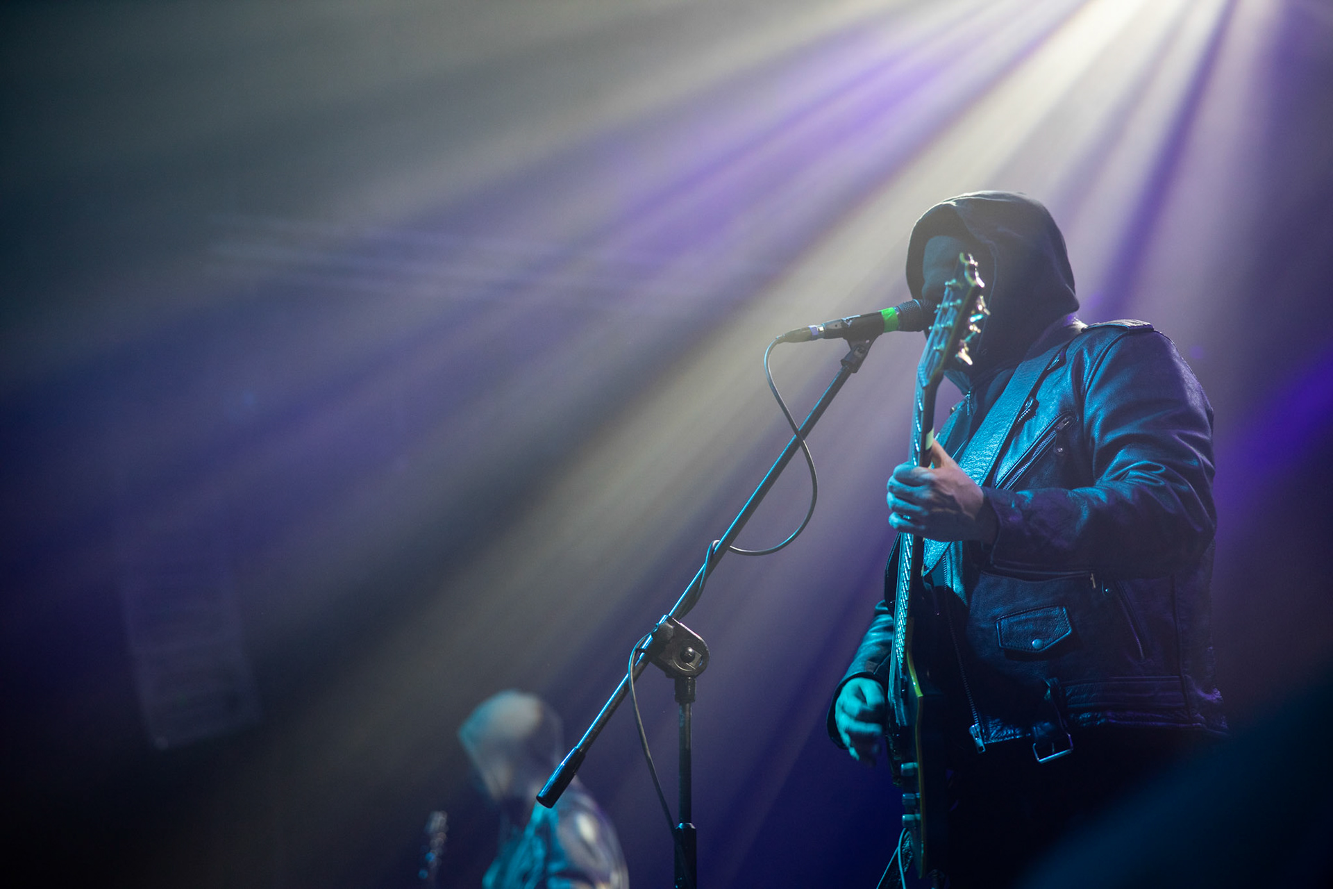 Mgła – polska grupa black metalowa powstała w Krakowie, pod przewodnictwem wokalisty i gitarzysty Mikołaja „M.” Żentary, warszawski koncert w Progresji odbył się w ramach europejskiej trasy koncertowej Mgły, organizowany przez Left Hand Sounds, metal, blackmetal,  Andrzej Wasilkiewicz/Reporter