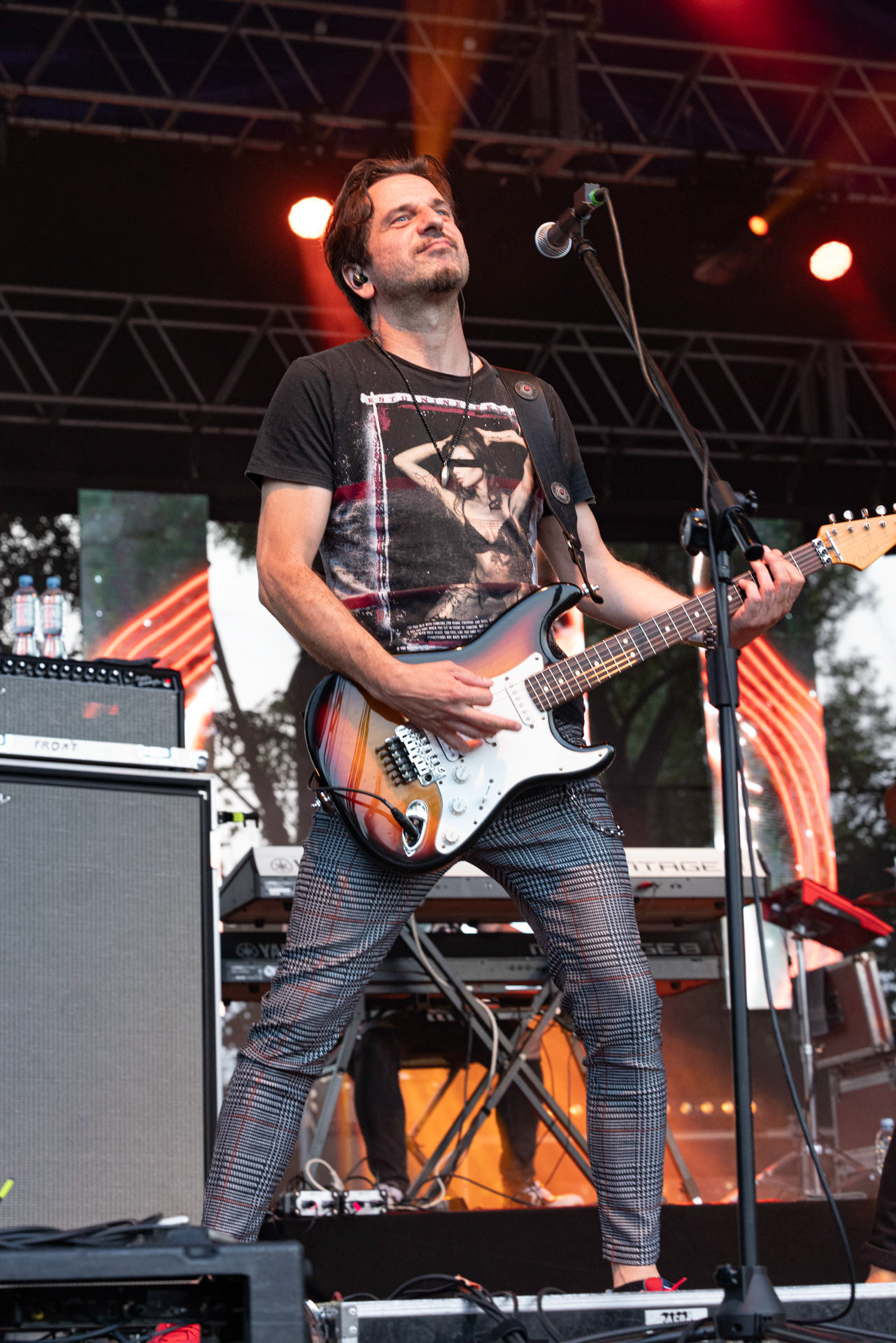 Koncerty Lady Pank w ramach urodzinowej trasy LP40 warszawska Pogresja.Gramy do Woli. Polski Rock, pop, soft rock, polska grupa rockowa z czasów PRL.n/z. Michał Sitarski – gitara, staly sideman, Fot. Andrzej kaziq Wasilkiewicz/Reporter