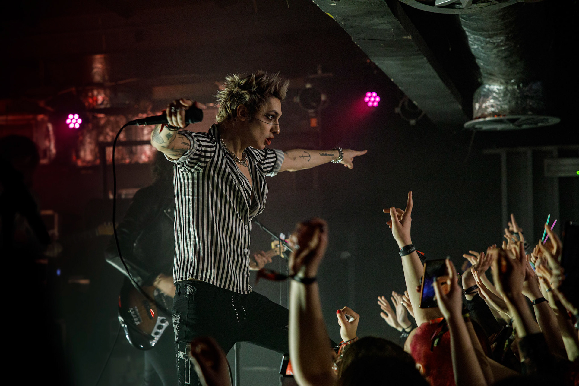 PALAYE ROYALE
The Bastards World Tour 2020: Europe.
Palaye Royal - Kanadyjski Fashion Art Rock Band,
nz. Remington Leith – Vocals,
nz. Sebastian Danzig – Guitar/Organ,
nz. Emerson Barrett - Drums,
Koncert w warszawskiej Proximie 10.03.2020
Sumerian Records, WiniaryBookings,
fot. Andrzej Wasilkiewicz/kaziq.com