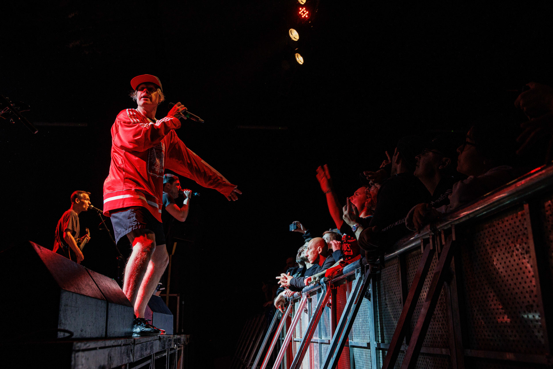 30.11.2021 koncert Dog Eat Dog - USA - hardcore, punkrock, rap, metal, hip hop, reggae, soul, funk,n/z Dave Neabore (bass), n/z John Connor (vocals), n/z Brandon Finley (drums), n/z Roger Hammerli (guitar),n/z Bozez (sax &amp; beer),koncert Warszawa, Progresja 25 lat albumu Play Games -  Dog Eat Dog.fot. Andrzej Wasilkiewicz/Reporter