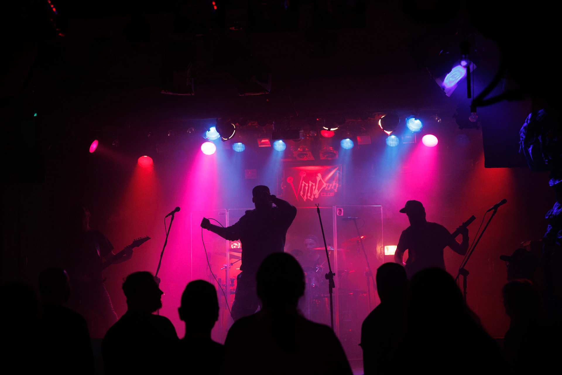 Symetria - groove, death metal.Koncert Czwarta Fala MMXXII klub VooDoo Warszawa.Fot. Andrzej Wasilkiewicz/kaziq.com