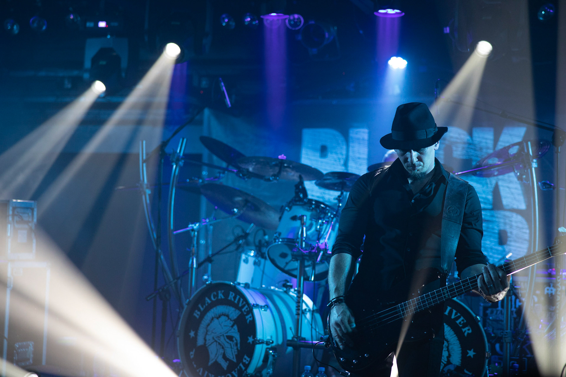 BLACK RIVER – rock, metal, punk, super grupa muzyków BEHEMOTH, DIMMU BORGIR, ROOTWATER, GEISHA GONER, HUNTER, VESANIA, NEOLITHIC.

Maciej Taff – wokal
Piotr „Kay” Wtulich – gitara
Artur „Art” Kempa – gitara
Tomasz „Orion” Wróblewski – bass
Dariusz „Daray” Brzozowski – perkusja
agencja Winiarybookings 
 fot. Andrzej Wasilkiewicz/Reporter