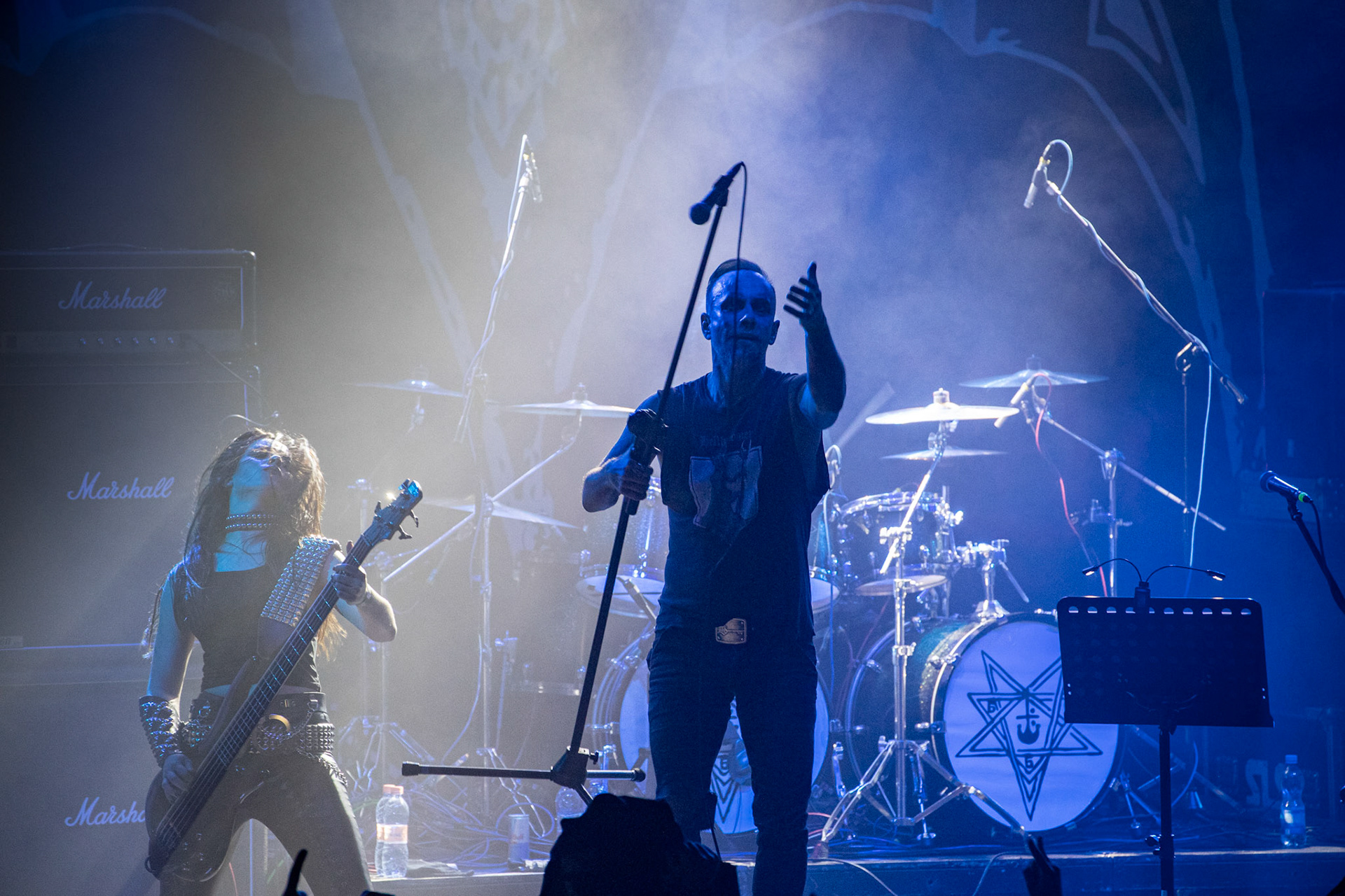 15.12.2019 koncert szwajcarów z Hellhammer: Triumph of Death, Merry Christless 2019, Warszawa Klub Progresja,
zespół Thomasa Gabriela Fishera, black metal, death metal, 
n/z Mia Wallace gitara basowa,
n/z Adam Nergal Darski wokal,
New Aeon Musick, Knock Out Productions
fot. Andrzej Wasilkiewicz/REPORTER