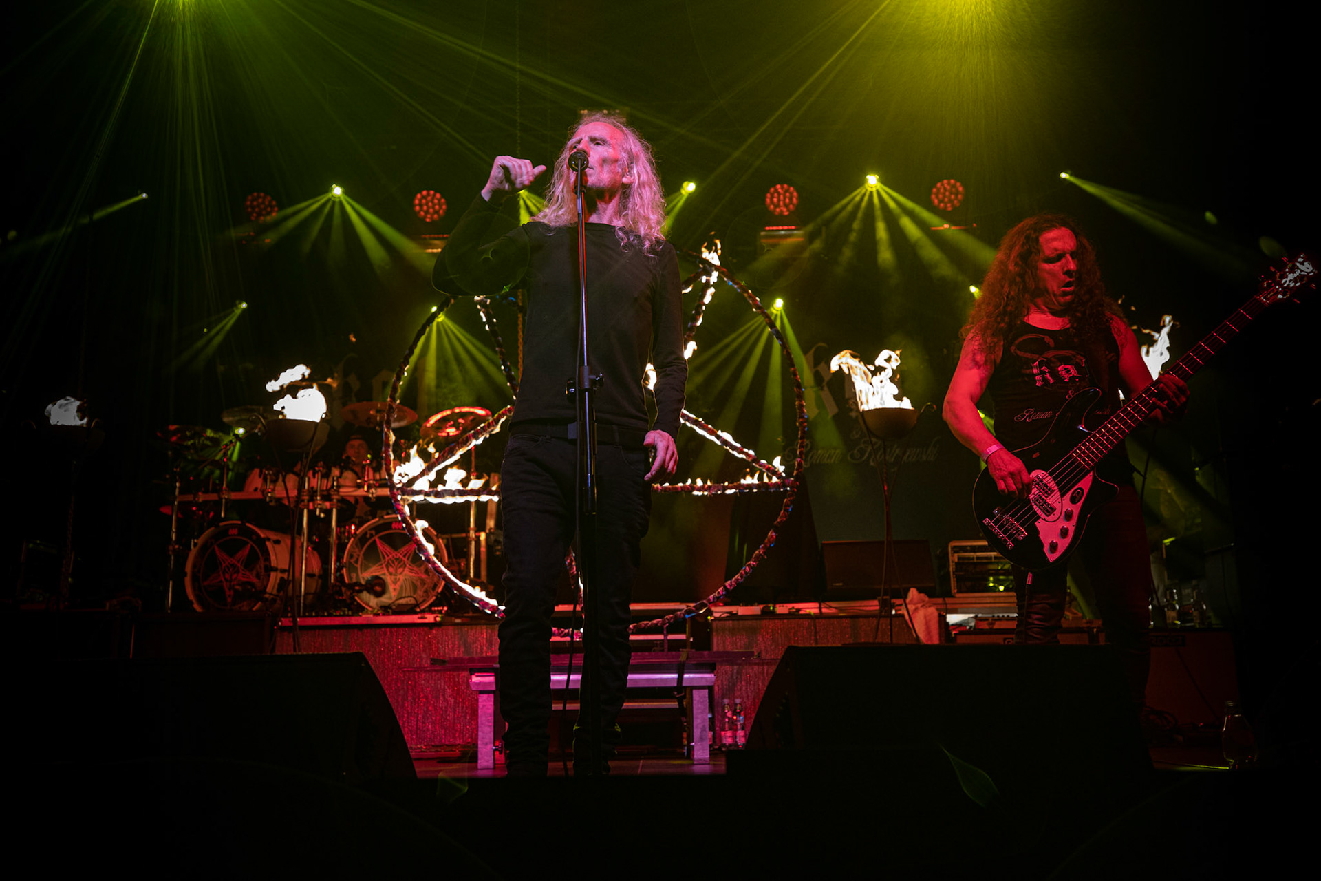 12.09.2021 - KAT i Roman Kostrzewski - koncert "Do zobaczenia w piekle" Wroclaw, Centrum Koncertowe A2.  Roman Kostrzewski – wokalJacek Nowak – perkusjaKrzysztof Pistelok – gitaraJacek Hiro – gitaraMichal Laksa – basGościnnie: Adam „Nergal” Darski (Behemoth)Piotr „Peter” Wiwczarek (Vader),Tomasz „Titus” Pukacki (Acid Drinkers)Adrian „Fred” Frelich (Dragon)Krzysztof „Fazi” Oset (ex-Kat)Piotr „Mancover” Mańkowski (Wolf Spider)Wacław „Vogg” Kiełtyka (Decapitated)Marek „Spider” Pająk (Vader)Jarek „Gronos” Gronowski (Dragon, ex-Kat)Paweł „Baitel” Pasek (Decapitated) Piotr Radecki (ex-Kat &amp; Roman Kostrzewski)fot. Andrzej kaziq Wasilkiewicz