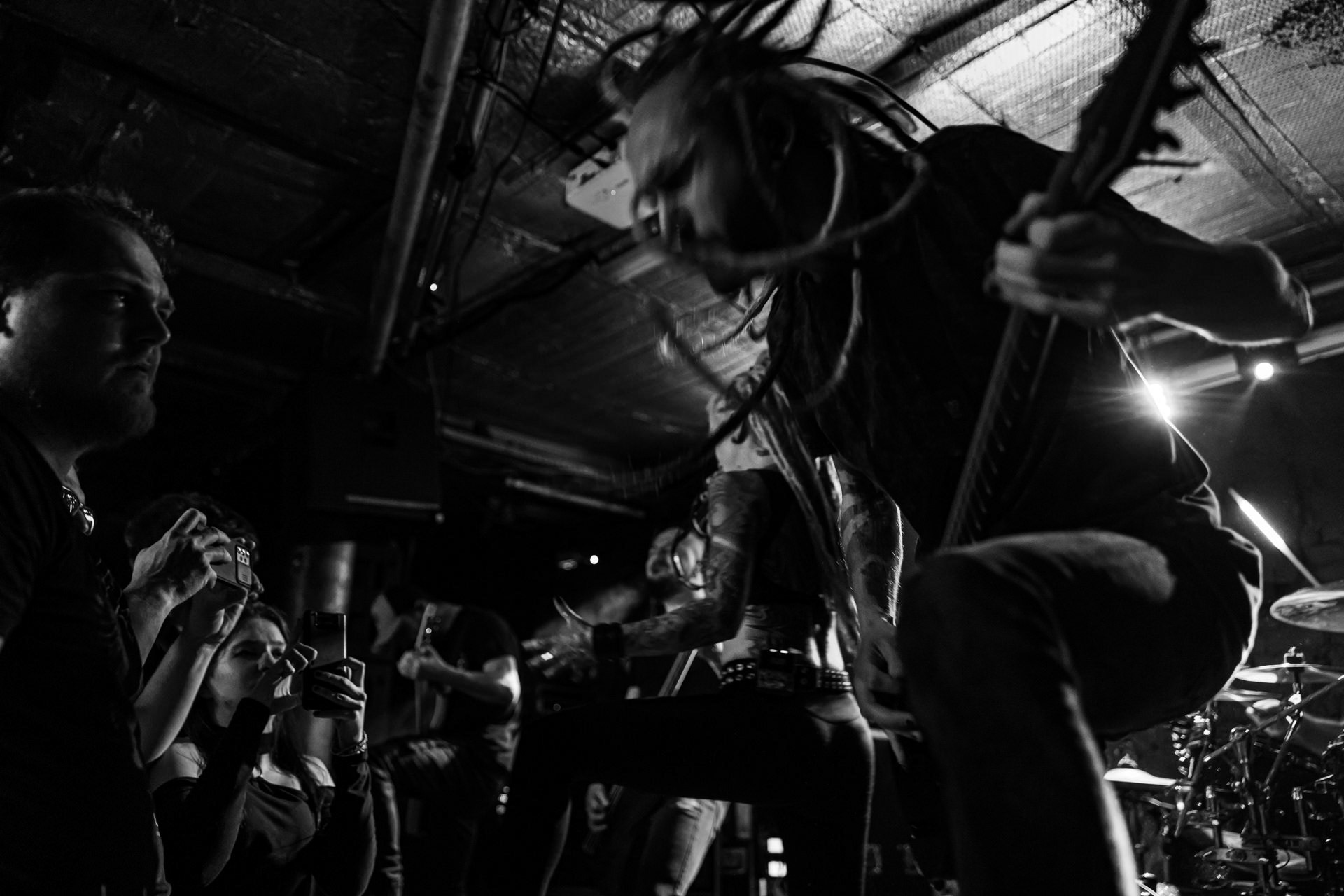 25.04.2022 Infected Rain- koncert warszawska Hydrozagadka, Infected Rain, moldawski nu metal, nu metalcore,Zespol wokalistki Eleny Cataraga, Elena  "Lena Scissorhands" Cataraga - vocals, Ecdysis By Night Tour 2022 produkcja Knock Out Productionsfot. Andrzej Wasilkiewicz/Reporter