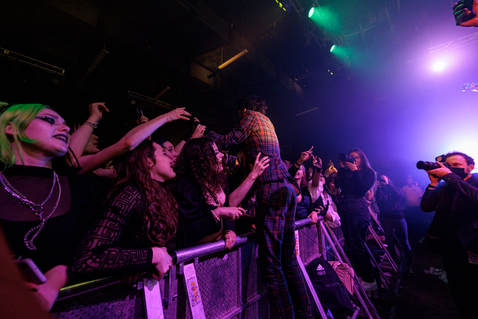 Palaye Royale - Warszawski koncert zespołu braci Kropp w Progresji. Art rock, rock and roll, glam rock, garage rock, indie rock, WiniaryBookings, fot. Andrzej Wasilkiewicz/Reporter