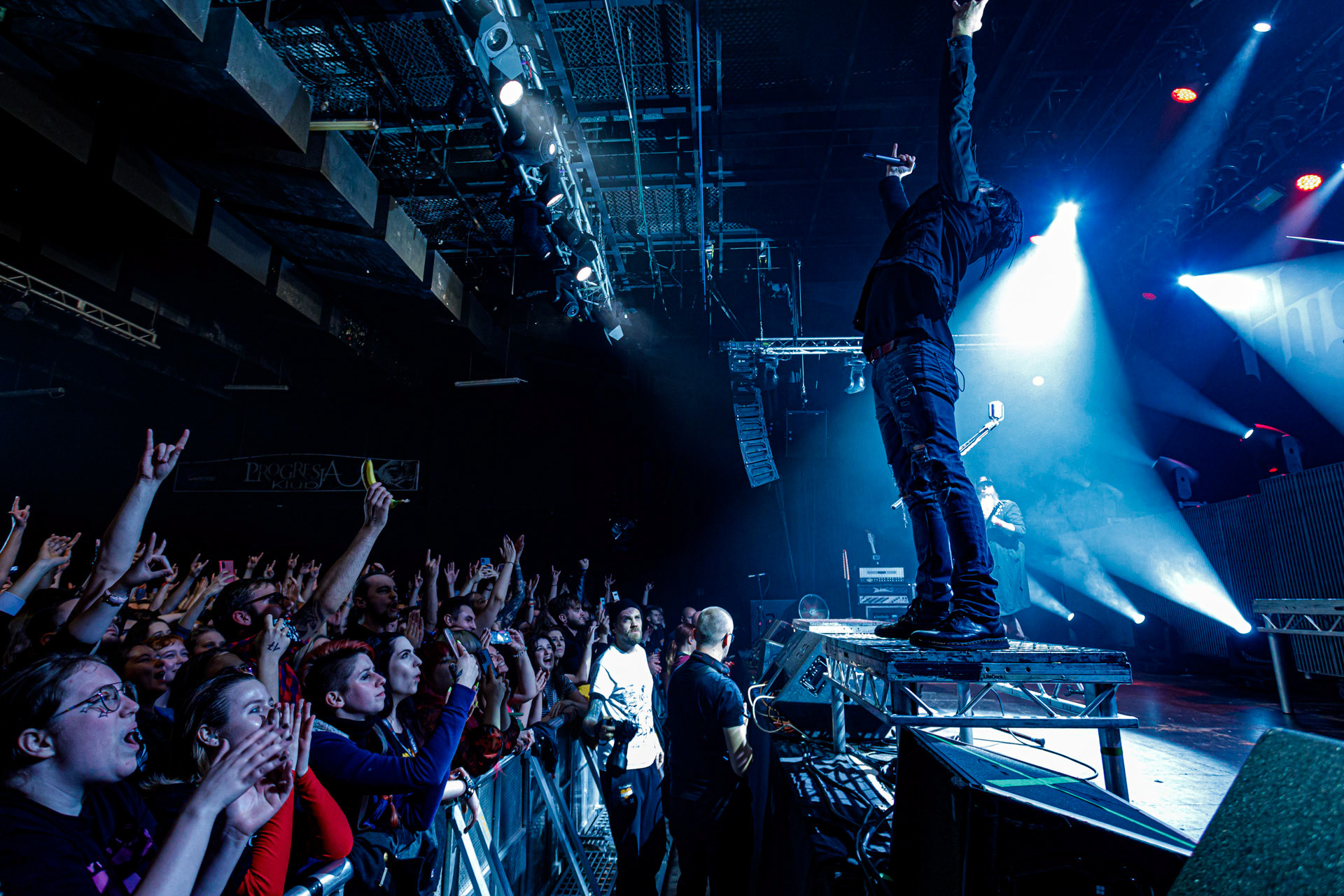 7.10.2022 Warszawski koncert Three Days Grace w klubie Progresja.Kanadyjczycy promuja nowy album EXPLOSIONS.n/z Barry Stock – gitara, n/z Brad Walst – gitara basowa, n/z Neil Sanderson – perkusja, instrumenty klawiszowe, n/z Matt Walst – wokal,Produkcja Knock Out Productions, Fot. Andrzej Wasilkiewicz/Reporter