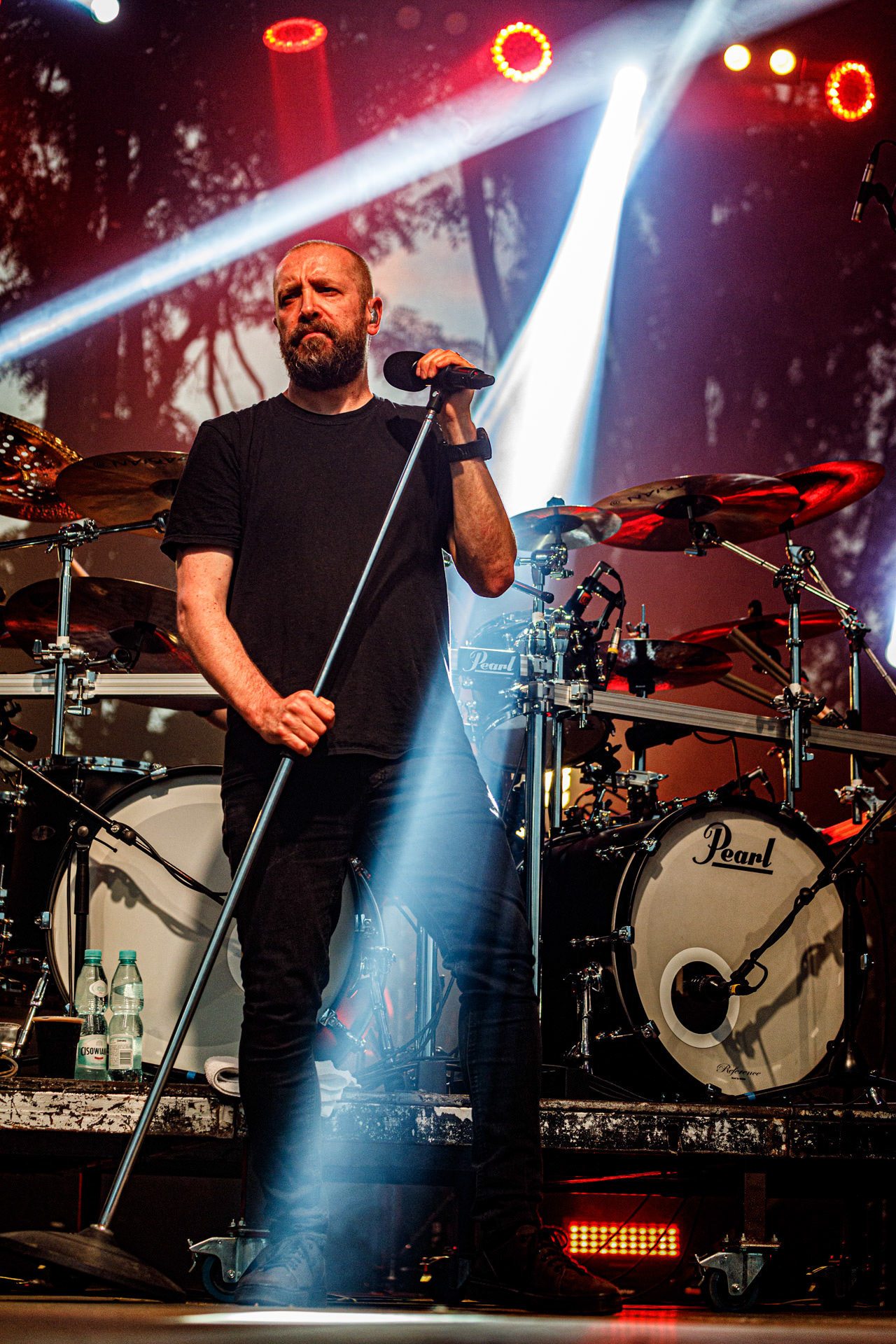 22.07.2022 Paradise Lost - warszawski koncert na letniej scenie klubu Progresja.Knock Out Production, Nuclear Blast, n/z Nick Holmes – wokal,n/z Gregor Mackintosh – gitara prowadząca,n/z Aaron Aedy – gitara rytmiczna,n/z Steve Edmondson – gitara basowa,n/z Waltteri Vayrynen – perkusja,Produkcja Knock Out Productions,Fot. Andrzej Wasilkiewicz/Reporter