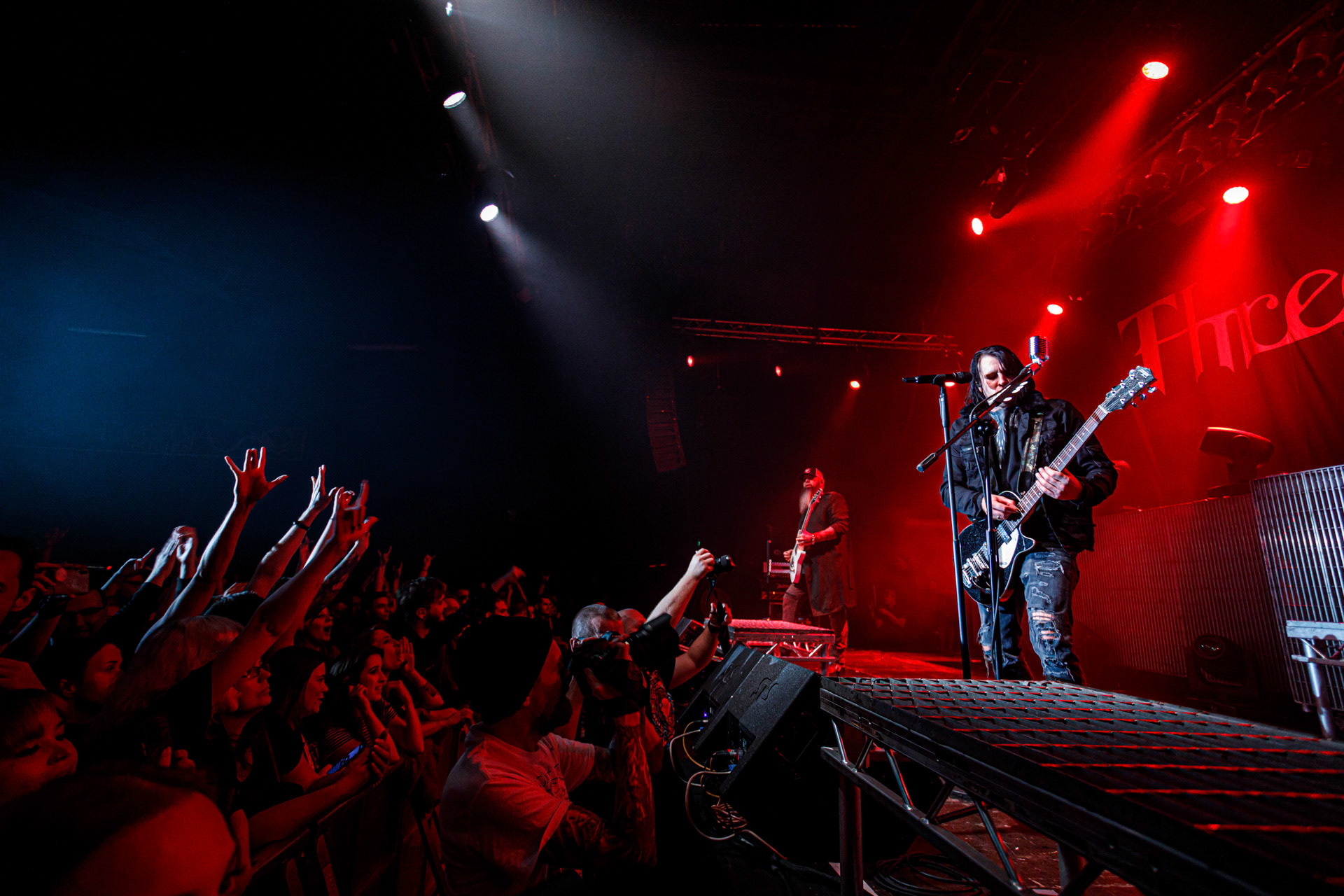 7.10.2022 Warszawski koncert Three Days Grace w klubie Progresja.Kanadyjczycy promuja nowy album EXPLOSIONS.n/z Barry Stock – gitara, n/z Brad Walst – gitara basowa, n/z Neil Sanderson – perkusja, instrumenty klawiszowe, n/z Matt Walst – wokal,Produkcja Knock Out Productions, Fot. Andrzej Wasilkiewicz/Reporter