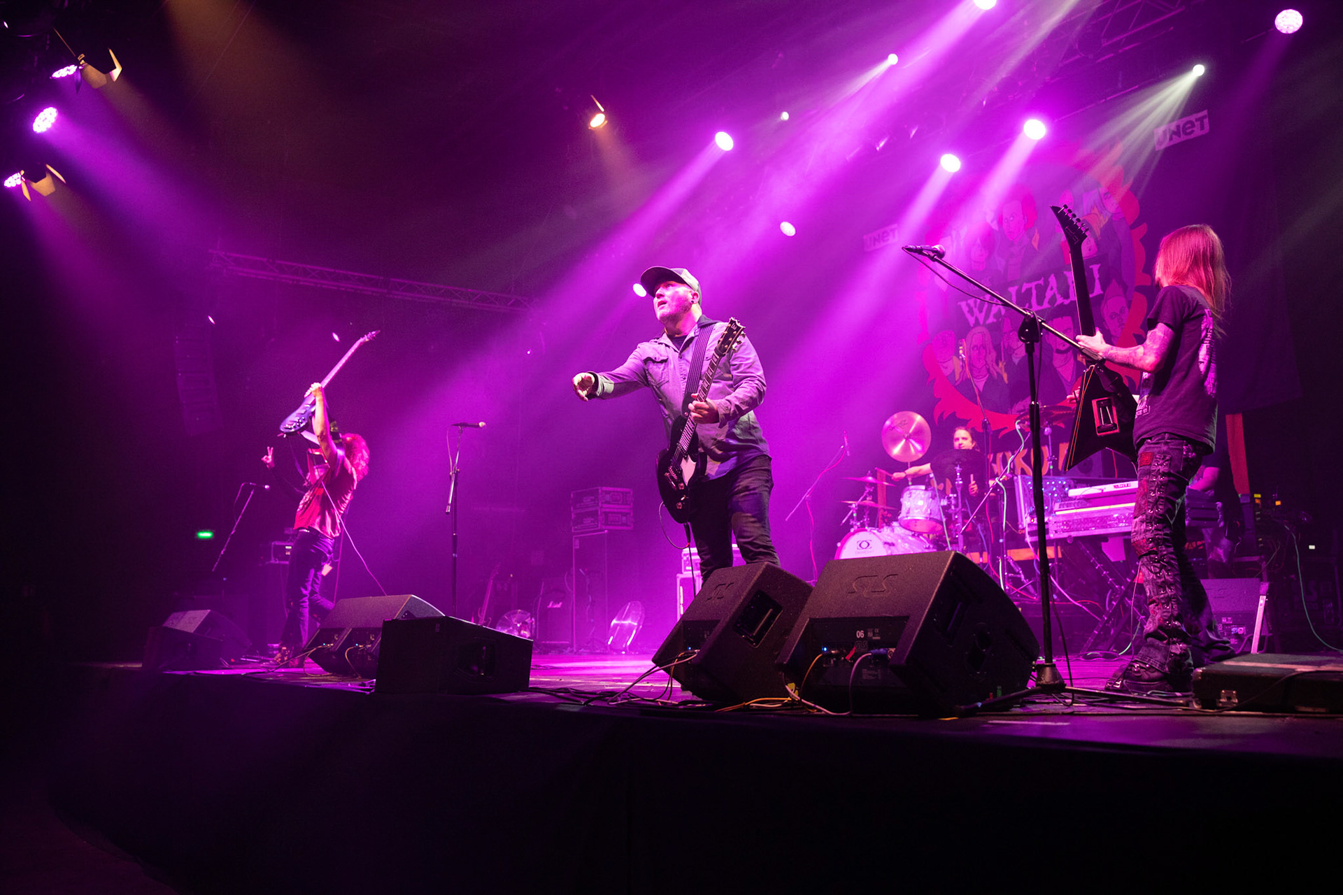 Waltari - Finlandia - Crossover Rock, punk, metal, chaos,
Kari "Kärtsy" Hatakka, 
Jariot Lehtinen, 
Sami Yli-Sirniö, 
Ville Vehviläinen, 
Jani Hölli, 
koncert w Warszawskiej Progresji w ramach trasy 25 lat All Boro Kings zespołu Dog Eat Dog.
fot. Andrzej Wasilkiewicz/Reporter