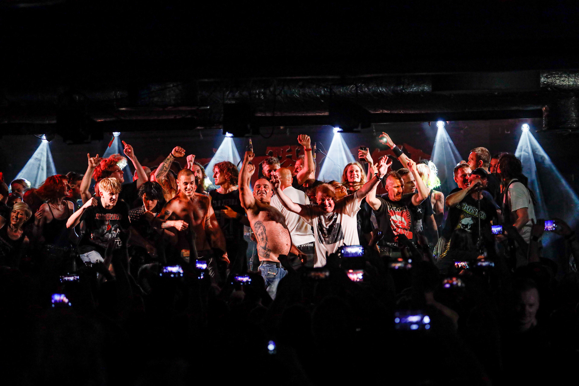 25.08.2022 The Exploited - legenda drugiej fali punk rocka na koncercie w warszawskiej Proximie.Weterani punk rock, hardcore punk, crossover thrash z Edynburga w składzie:Wattie Buchan – wokal, Irish Rob – bas,Willie Buchan – perkusja,Robbie Steedo Davidson - gitara,Produkcja: Noise Annoys Booking Agency and Records, Boredom Booking. fot. Andrzej Wasilkiewicz/Reporter