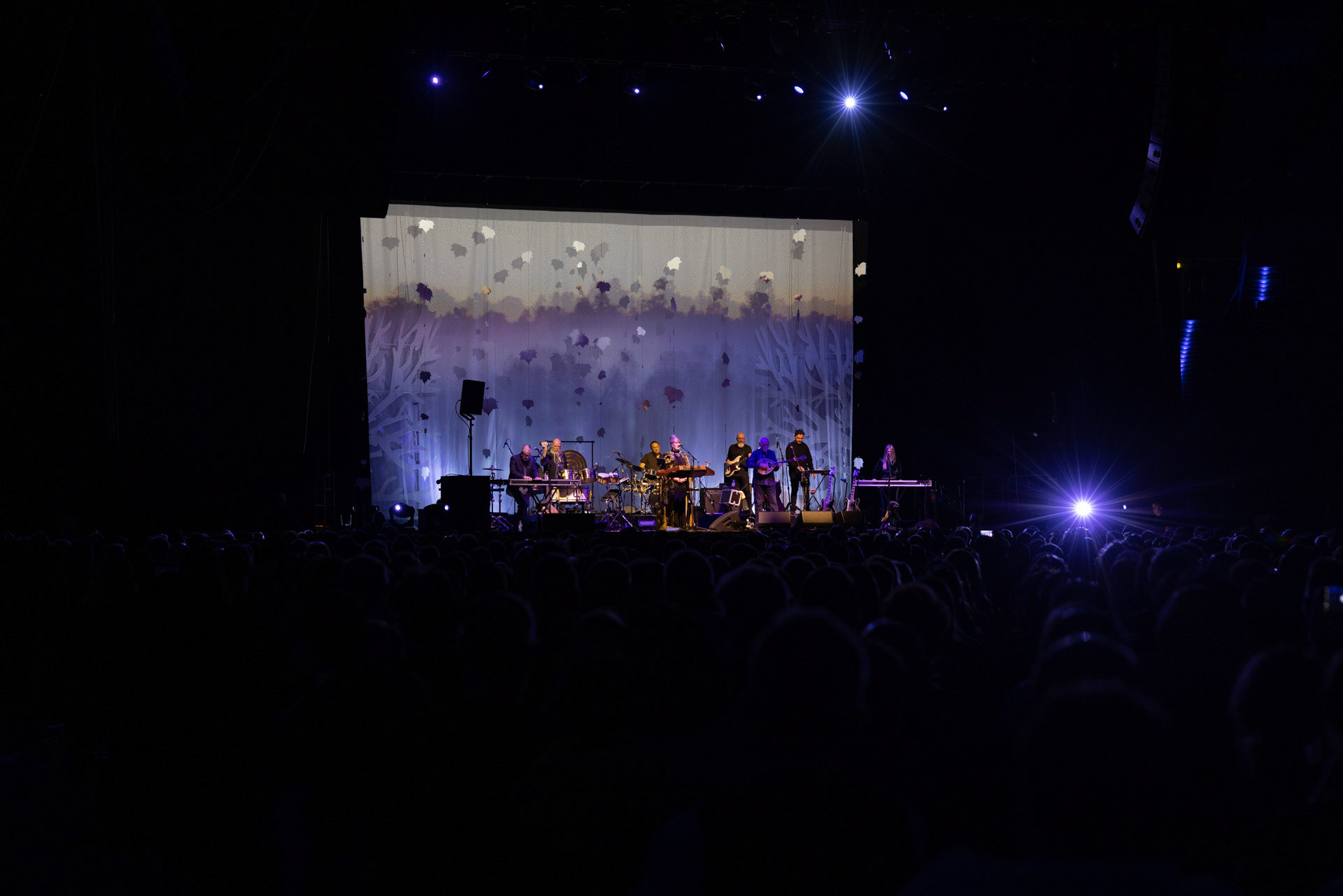 5.05.2022 Dead Can Dance - europejska trasa koncertowa Europa – 2022. Brendan Perry, Lisa Gerrard wraz zespolem w Lodzkiej Atlas Arena. n/z Brendan Perry – vocals, instrumentation, n/z Lisa Gerrard – vocals, instrumentation, Neoclassical, darkwave, ambient,art rock, avantgarde, gothicrock, dream pop, new age, rock alternative, pop alternative, pagan rock, Rock alternative, rock, electronic, folk, experimental. PIAS Recordings. Charm Music. Fot. Andrzej Wasilkiewicz/Reporter