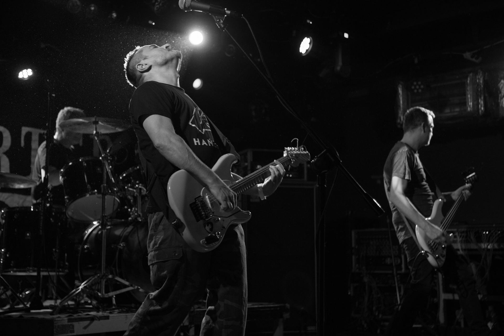 9.12.2017r Dezerter koncert Proxima, Robert Robal Matera gitara, wokal, Krzysztof Grabowski perkusja , Jacek Chrzanowski gitara basowa fot. Andrzej Wasilkiewicz/Reporter