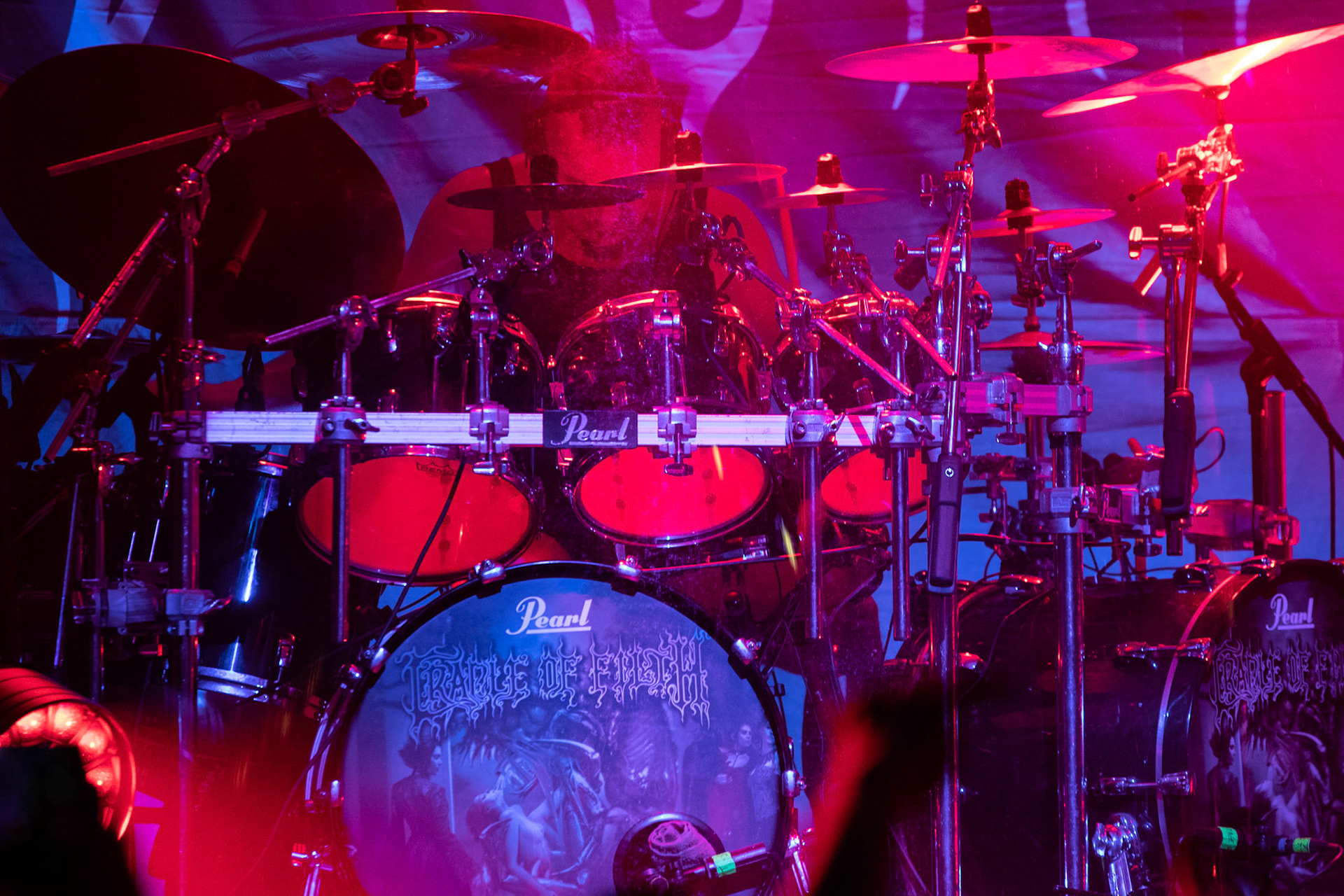 CRADLE OF FILTH - UK. black metal, metal symfoniczny, metal gotycki,
Dani Filth - Vocals,
Martin Skaroupka - Drums, Keyboards and Orchestrations,
Daniel Firth - Bass,
Richard Shaw - Guitar,  
Ashok - Guitar,  
Lindsay Schoolcraft - Narrative vocals,
Nuclear Blast Records
Knockoutprod
fot. Andrzej kaziq Wasilkiewicz/Reporter