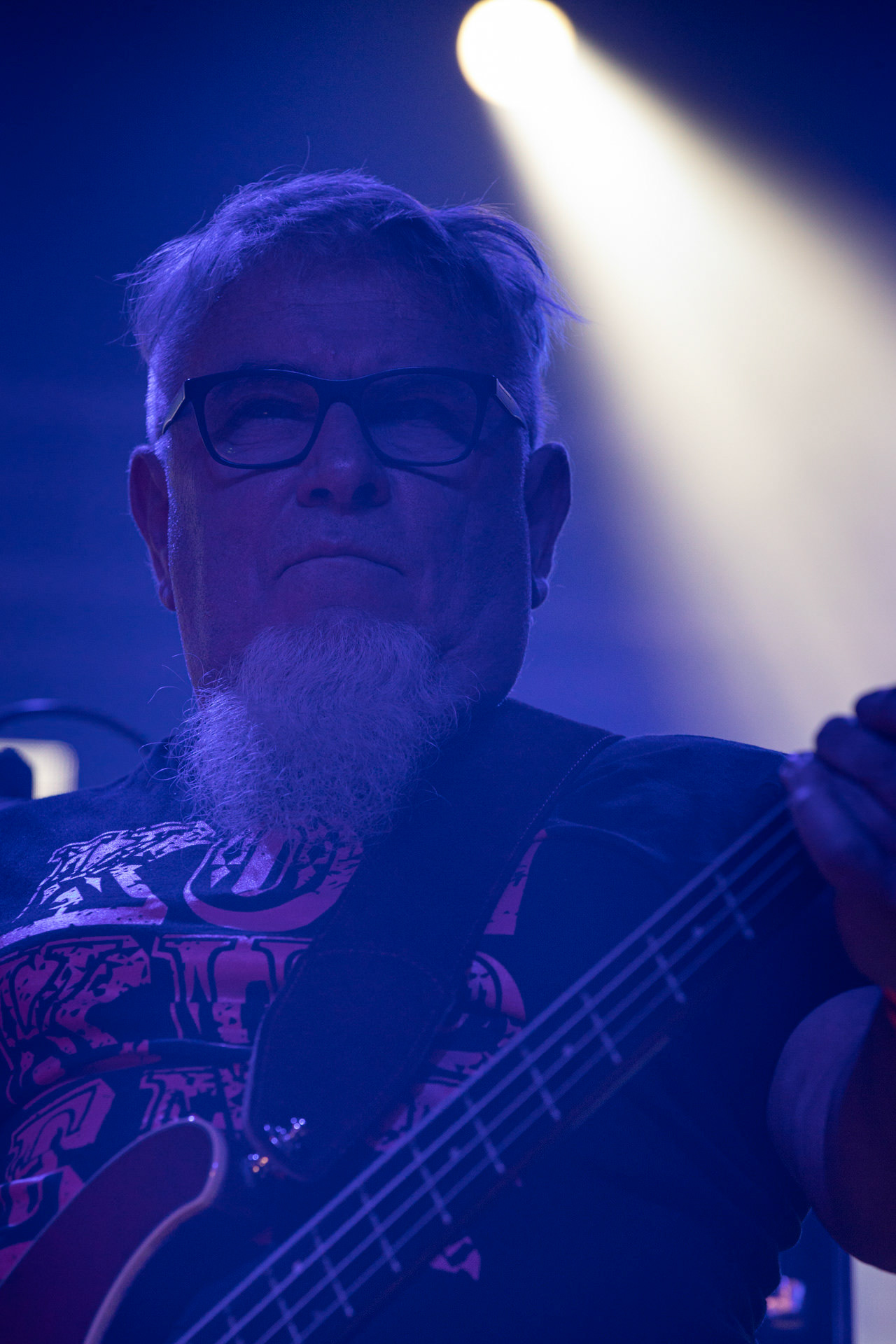 KULT - koncert Pomaranczowa Trasa 2021 - Warszawa Stodoła. 29 pazdziernika 2021. Ireneusz Werenski bas, Rock, rock progresywny, rock alternatywny, punk, nowa fala, polski rock.fot. Andrzej kaziq Wasilkiewicz/Reporter