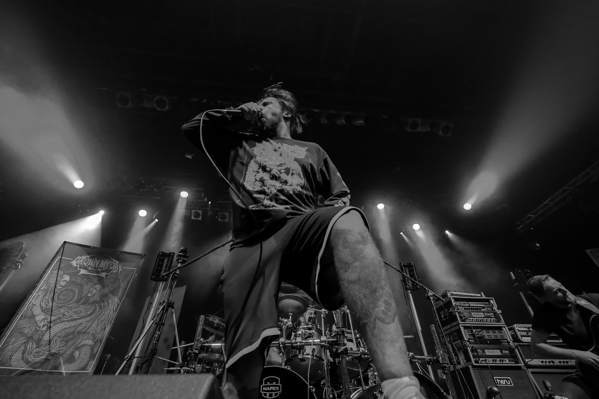 30.11.2018 Knock Out Tour 2018 - Warszawa Progresja - DROWN MY DAY deathcore, metalcore, death metal, 

Maciek "Groov" Korczak wokal, 
Arkadiusz Antosz gitara basowa, 
Sergiusz Smolnicki gitara, 
Sławomir Wojtas gitara, 
Kuba Homik perkusja, fot. Andrzej Wasilkiewicz/Reporter