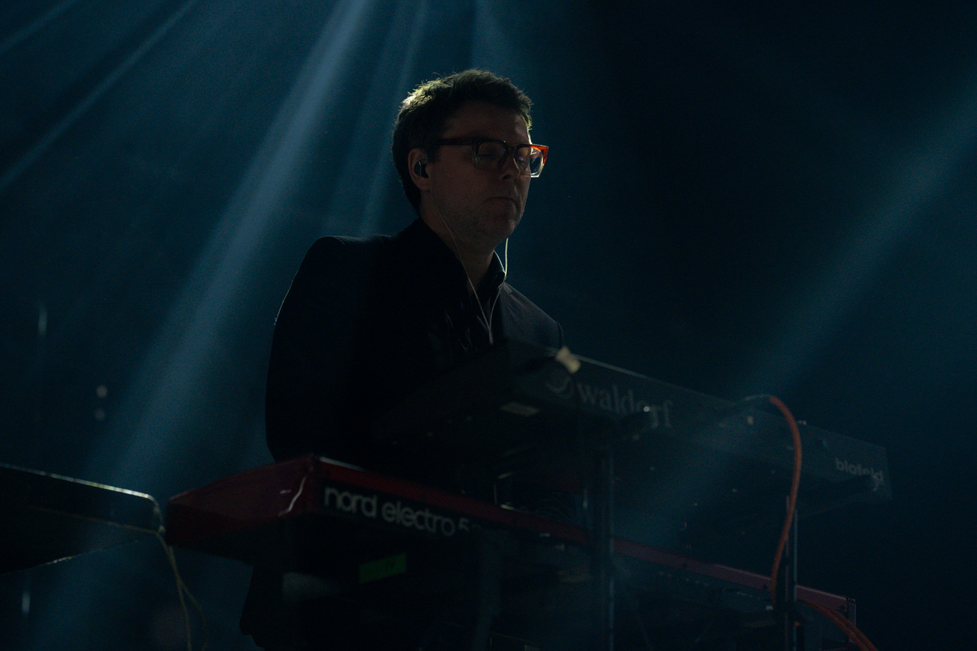 2024.03.16 NOSOWSKA klub Stodola. Koncert w ramach trasy "Widzimy sie wieczorem", promujacej najnowszy album artystki, "Degrengolada". fot. Andrzej Wasilkiewicz/Reporter