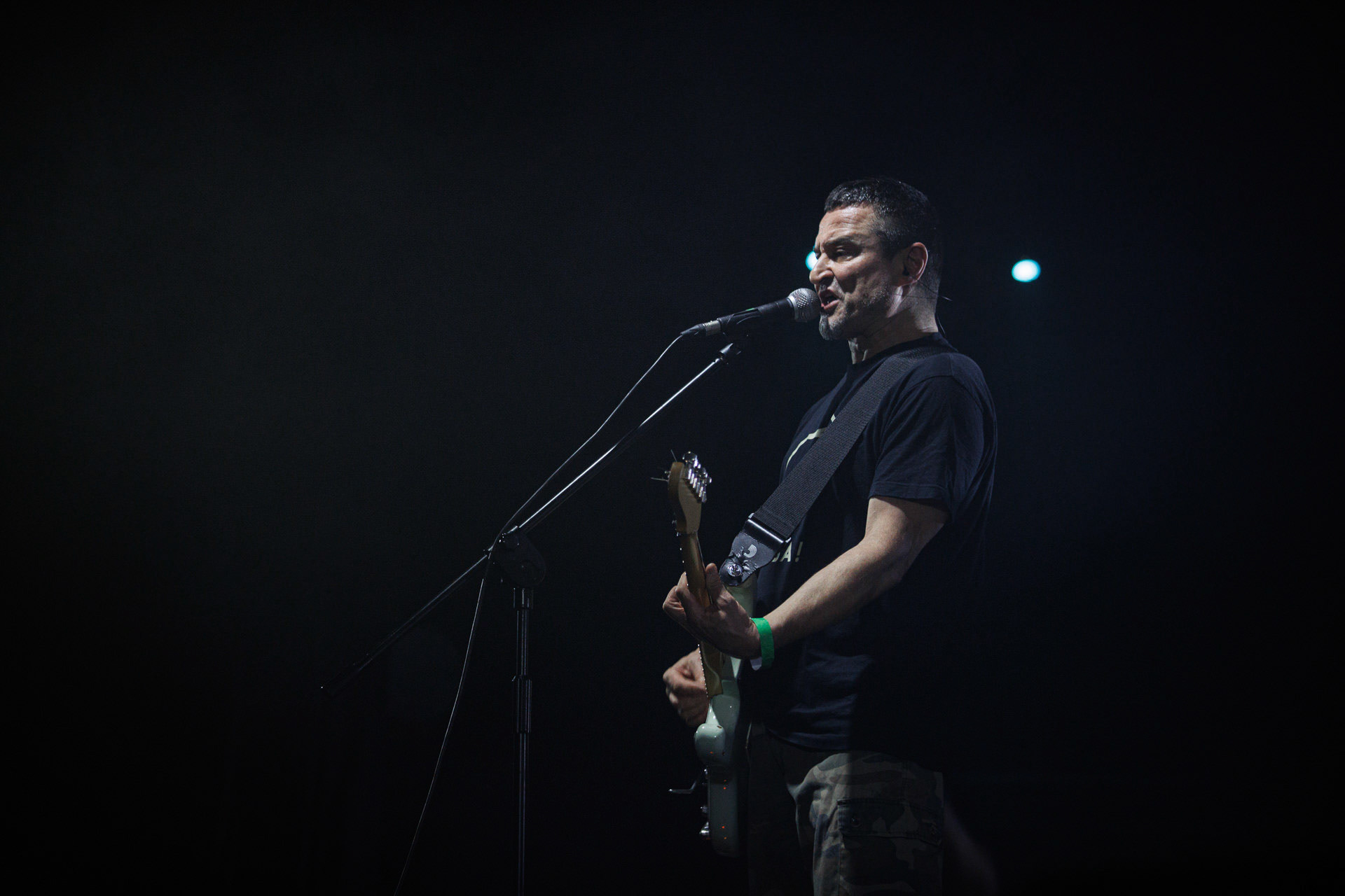 16.11.2021 Dezerter - 40 lecie,koncert Warszawa Palladium. N/z Robert Robal Matera gitara, Dezerter, SS20, Punk, Punkrock, hardcore, rock.fot. Andrzej Wasilkiewicz/REPORTER