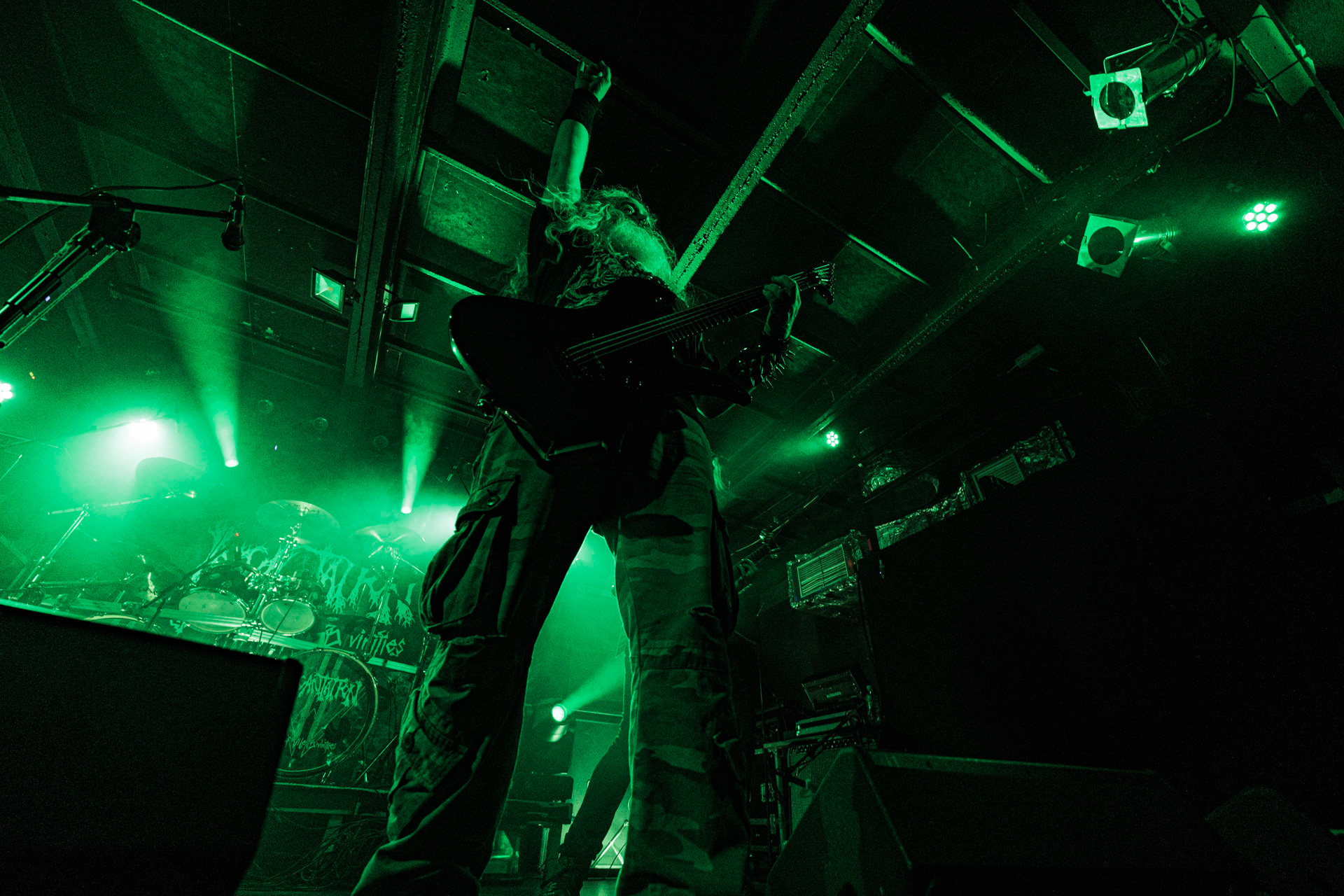 21.10.2022 - 𝗜𝗡𝗖𝗔𝗡𝗧𝗔𝗧𝗜𝗢𝗡 - amerykanski death metal w warszawskiej Proximie.Morderczy death metal na maksymalnie niskim stroju, halasie i chaosie nigdy nie stracil na sile - niezaleznie czy mowimy o swietnej nowej plcie, czy o kultowych strzalach rzedu "Onward to Golgotha". Sklad dowodzony przez Johna McEntee nigdy nie pudluje - na zywo rowniez.John McEntee - gitara, wokal, Kyle Severn - perkusja Alex Bouks - gitara,Chuck Sherwood - gitara basowa,Death metal, Black metal, Metal, Death-doom, Produkcja Knock Out Productions,fot. Andrzej Wasilkiewicz/Reporter