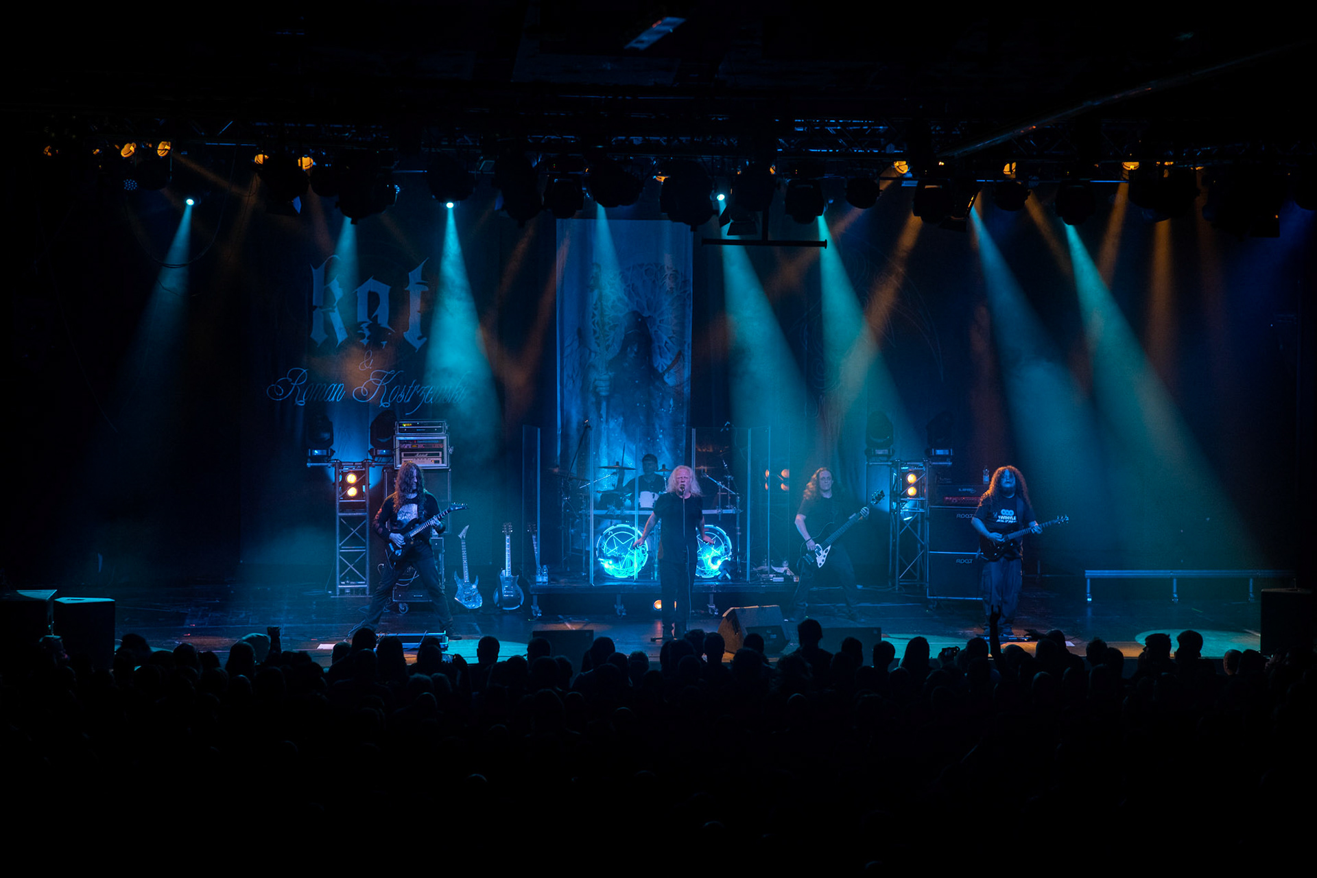 Legendy Metalu KAT & Roman Kostrzewski Polska, metal, trashmetal, - koncert Legendy Metalu w warszawskiej Progresji, 
Roman Kostrzewski – wokal
Jacek Nowak – perkusja
Krzysztof Pistelok – gitara
Jacek Hiro – gitara
Michał Laksa – bas
fot. Andrzej kaziq Wasilkiewicz