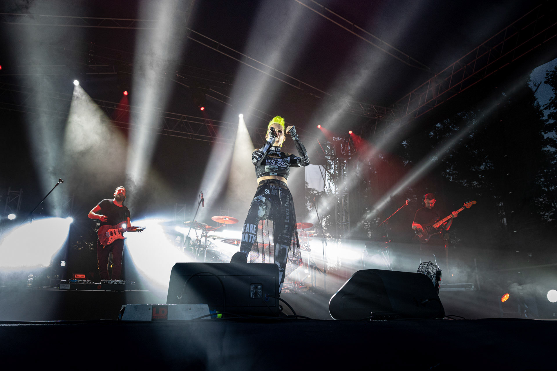 30.07.2021 Agnieszka Chylinska - koncert 25 lat na scenie! Warto bylo szalec. Warszawa Gramy do Woli Progresja.n/z Agnieszka Chylinska – wokal n/z Bartek Krolik – gitara basowa, klawisze,n/z Marek Piotrowski – instrumenty klawiszowe, n/z Maciej Maka – gitara,n/z Bartlomiej Szopix Czerniachowski - perkusja.Pop, pop-rock, hardrock, heavy metal,Fot. Andrzej Wasilkiewicz/Reporter