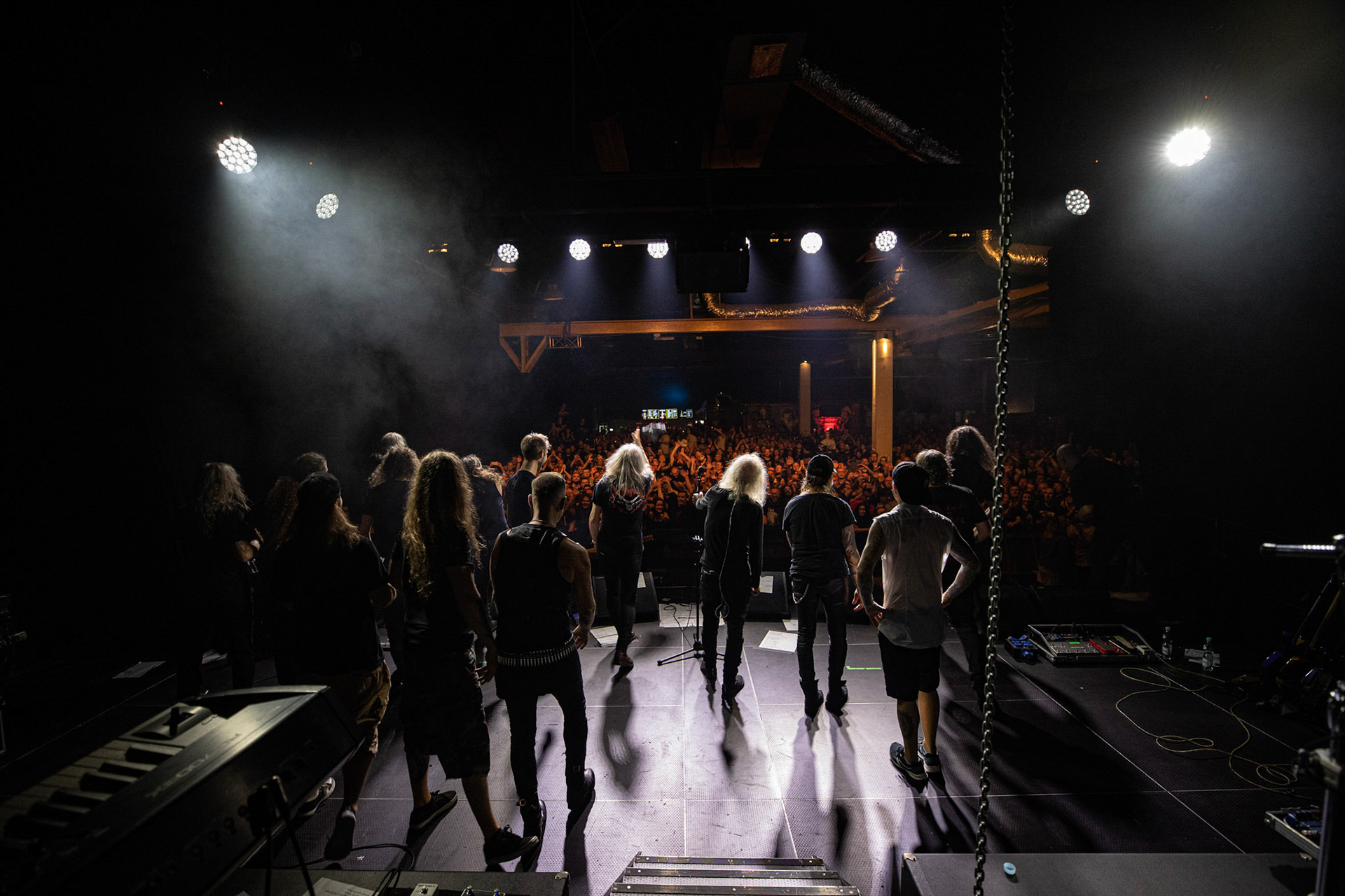 12.09.2021 - KAT i Roman Kostrzewski - koncert "Do zobaczenia w piekle" Wroclaw, Centrum Koncertowe A2.  Roman Kostrzewski – wokalJacek Nowak – perkusjaKrzysztof Pistelok – gitaraJacek Hiro – gitaraMichal Laksa – basGościnnie: Adam „Nergal” Darski (Behemoth)Piotr „Peter” Wiwczarek (Vader),Tomasz „Titus” Pukacki (Acid Drinkers)Adrian „Fred” Frelich (Dragon)Krzysztof „Fazi” Oset (ex-Kat)Piotr „Mancover” Mańkowski (Wolf Spider)Wacław „Vogg” Kiełtyka (Decapitated)Marek „Spider” Pająk (Vader)Jarek „Gronos” Gronowski (Dragon, ex-Kat)Paweł „Baitel” Pasek (Decapitated) Piotr Radecki (ex-Kat &amp; Roman Kostrzewski)fot. Andrzej kaziq Wasilkiewicz