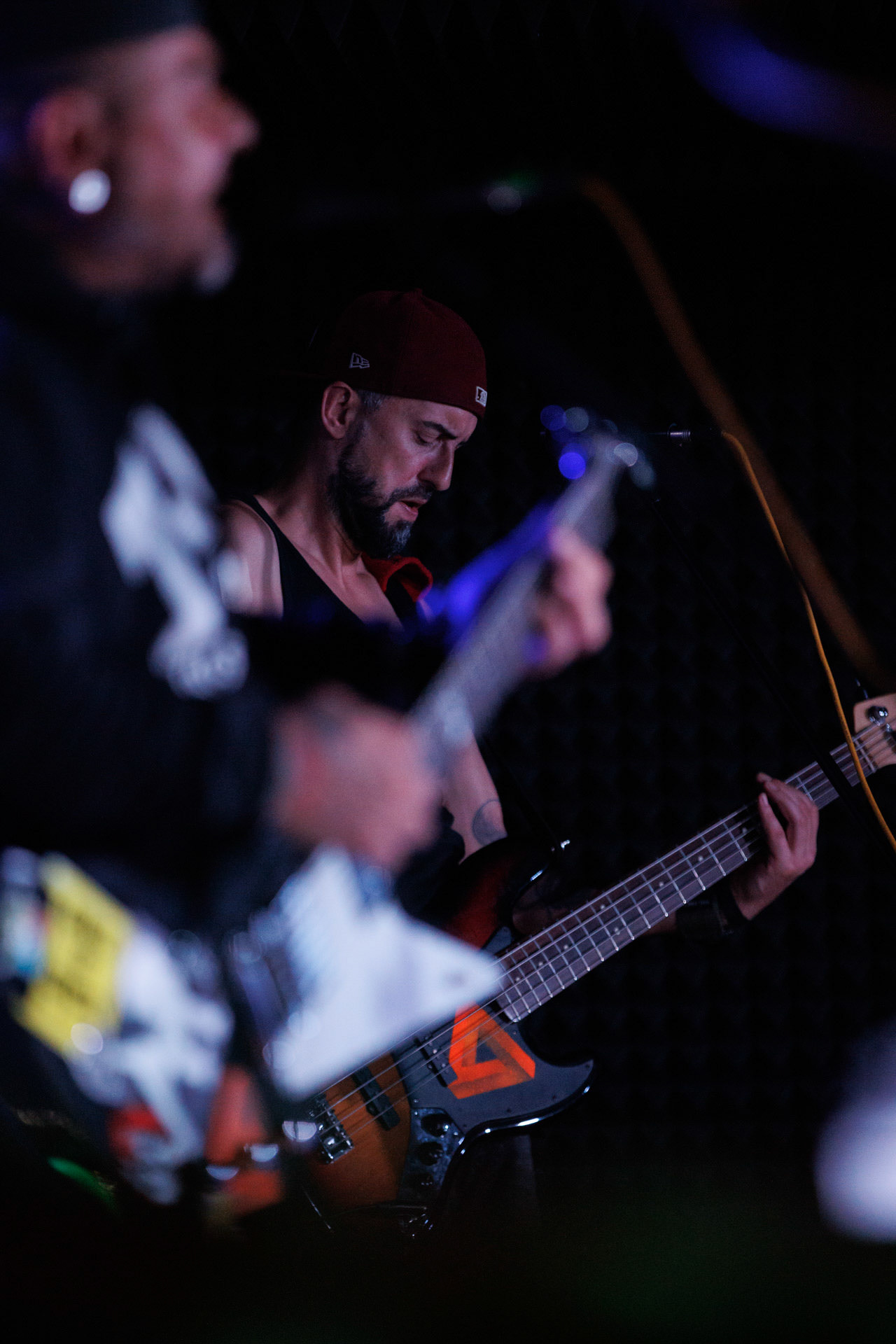 12.11.2021 Lipali - koncert Warszawa klub Remont.Najnowszy album „MOSTY, RZEKI, LUDZIE”.Lukasz Gajowy Gajowniczek - bass, Rock, rock progresywny, rock alternatywny, polski rock.fot. Andrzej kaziq Wasilkiewicz/Reporter