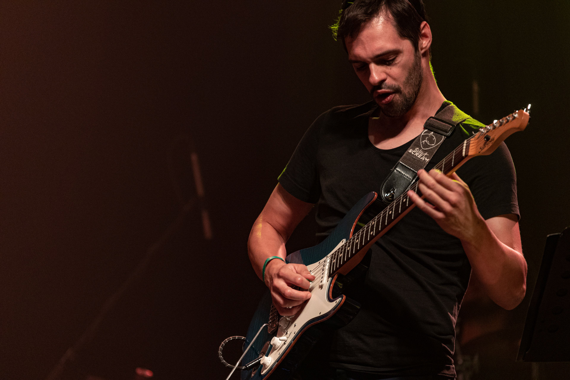 30.08.2022 Fundacja Bezpieczne Niebo wraz z klubem Progresja serdecznie zapraszają na specjalny koncert charytatywny dla Szymona Stankiewicza, który walczy z nowotworem. Rocka VibesRockaVibes – niesamowita Natalia Kowalska, znana szerszej publiczności z uczestnictwa w programie Voice of Poland oraz najzdolniejsi muzycy młodego pokolenia w stylowym i energetycznym repertuarze, który rozkręci każdą imprezę. Organizacja Progresja i Fundacja Bezpieczne Niebo. fot. Andrzej Wasilkiewicz/kaziq.com