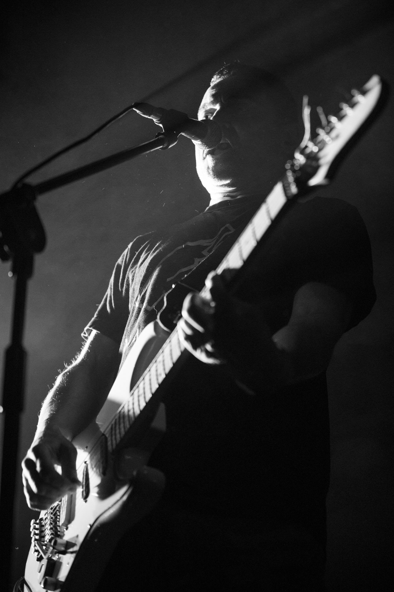 16.11.2021 Dezerter - 40 lecie,koncert Warszawa Palladium. N/z Robert Robal Matera gitara, N/z Krzysiek Grabowski perkusja,N/zJacek Chrzanowski bass, Dezerter, SS20, Punk, Punkrock, hardcore, rock.fot. Andrzej Wasilkiewicz/REPORTER