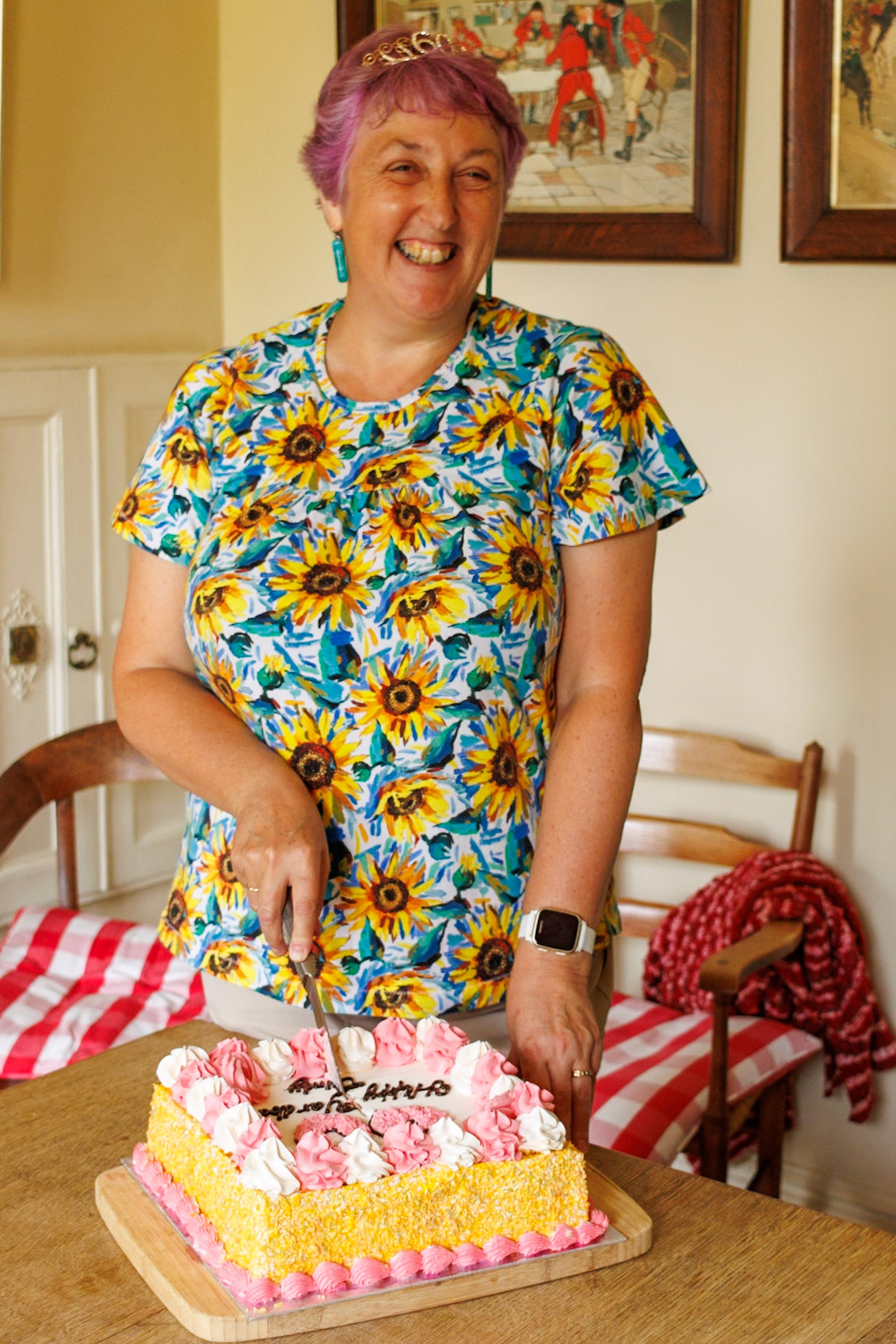 Cutting the cake