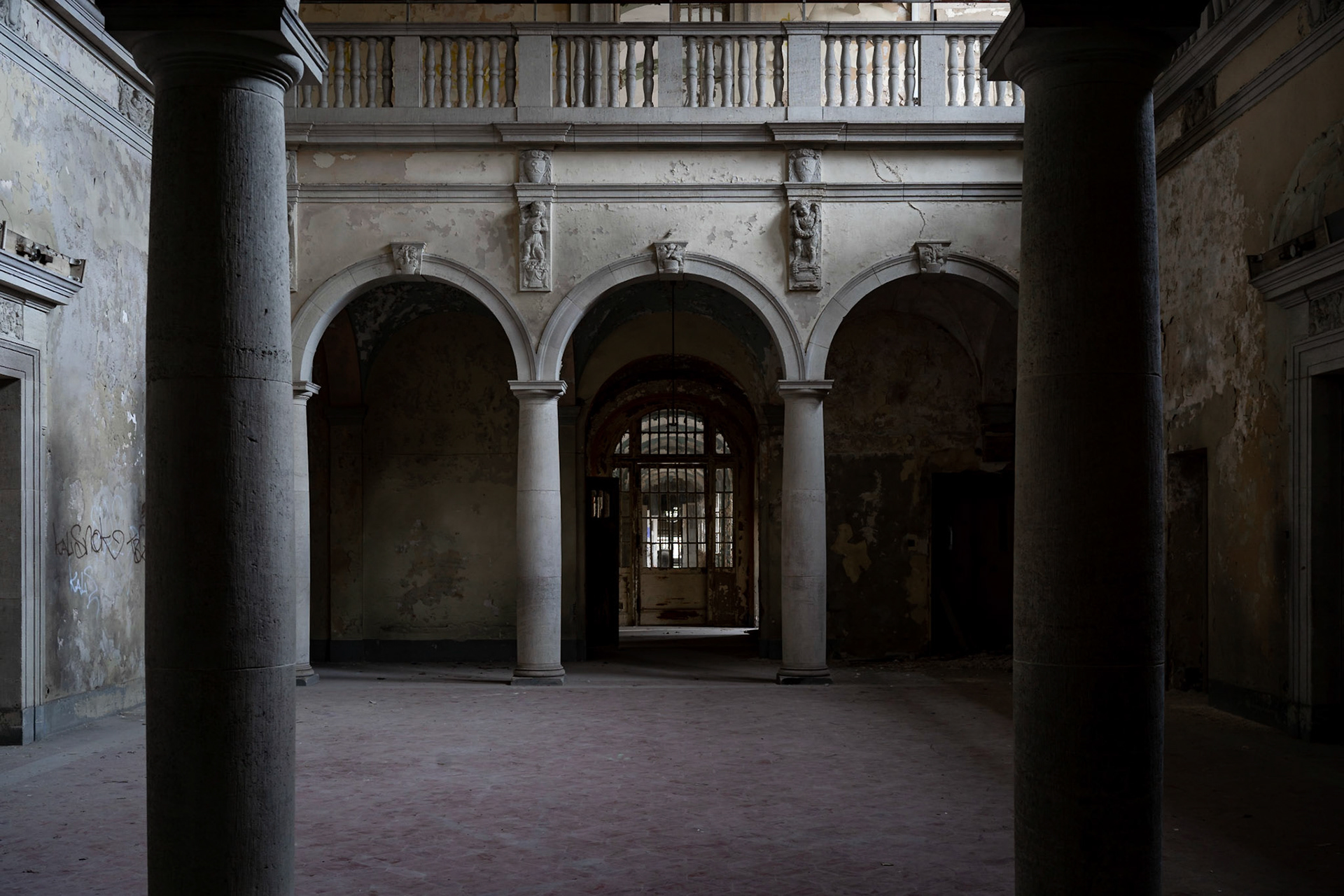 Abandoned Sanatorium – Waldhaus 