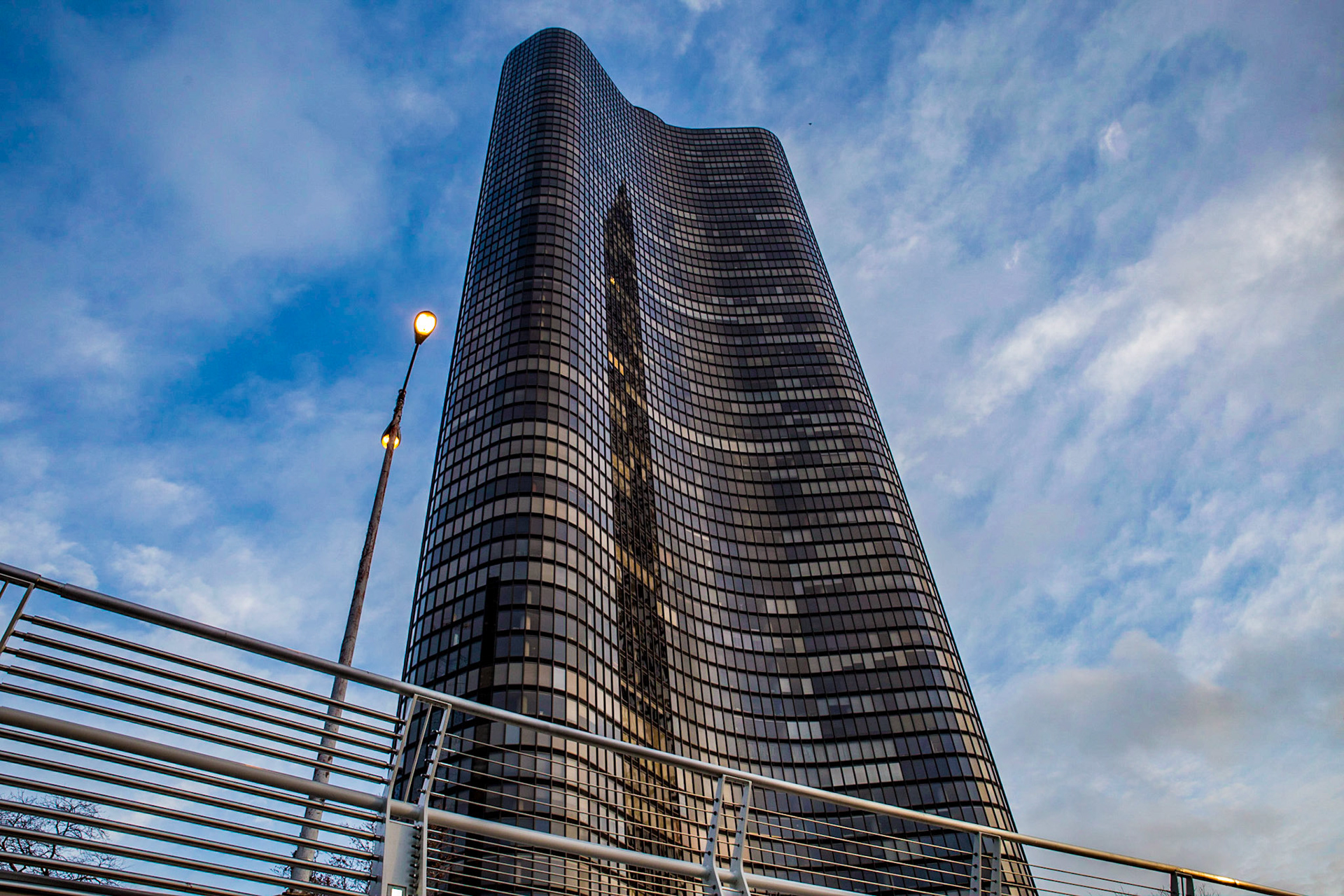 Lake Point Tower - Chicago - USA