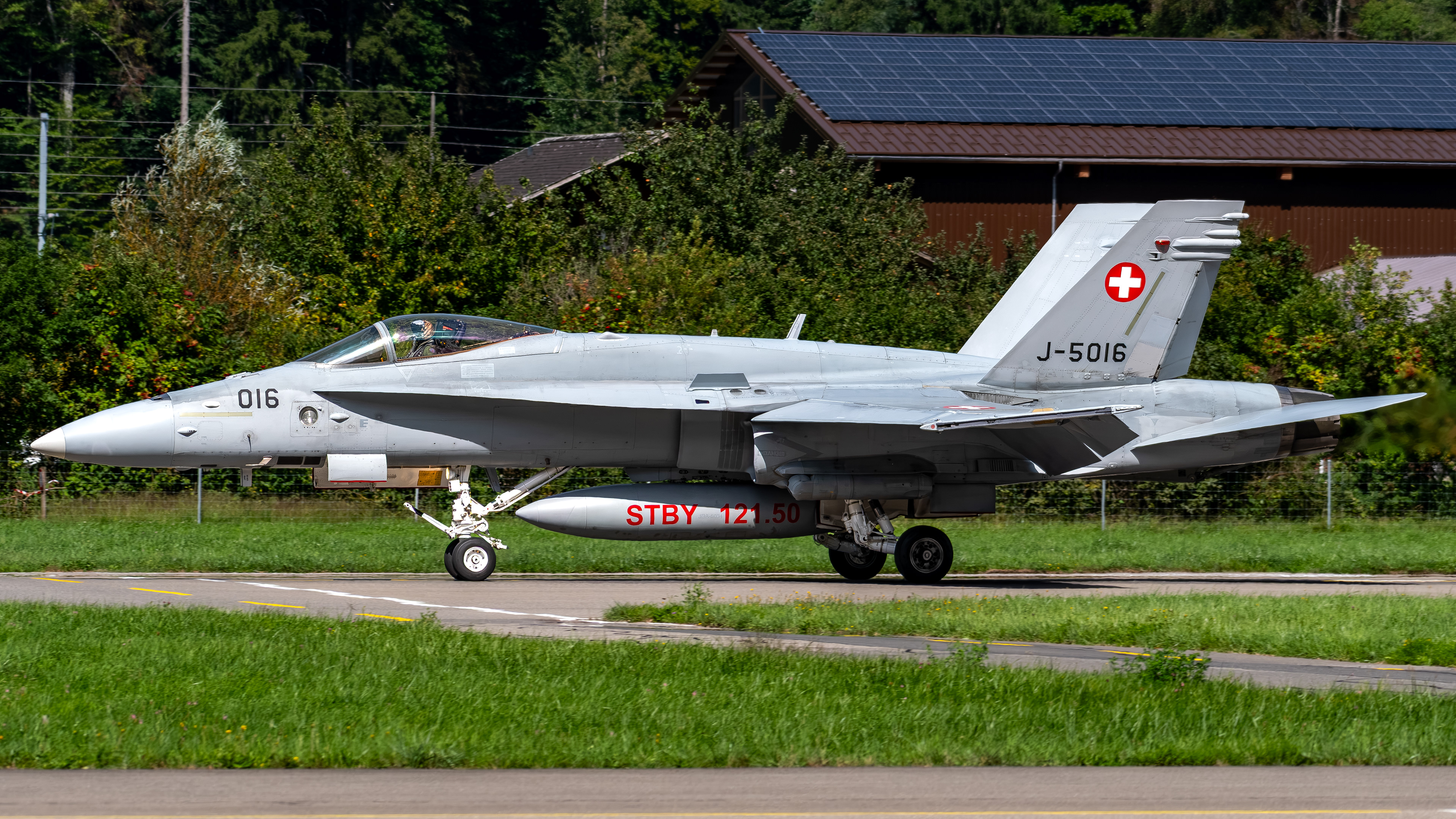 Swiss Air Force - F/A-18C Hornet - J-5016 (BEAST11)