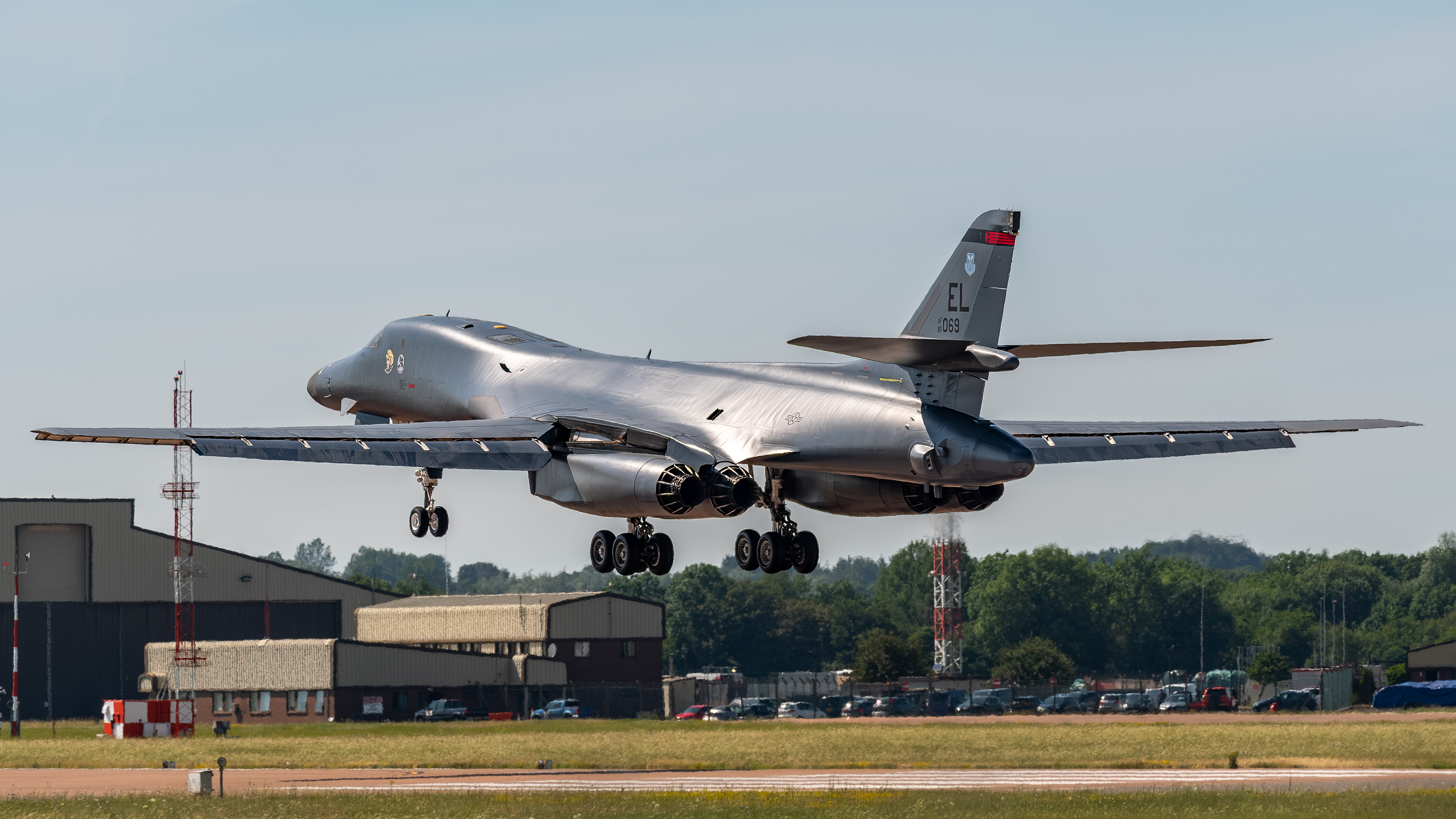 United States Air Force - Rockwell B-1B Lancer - 85-0069 (JINGO22)