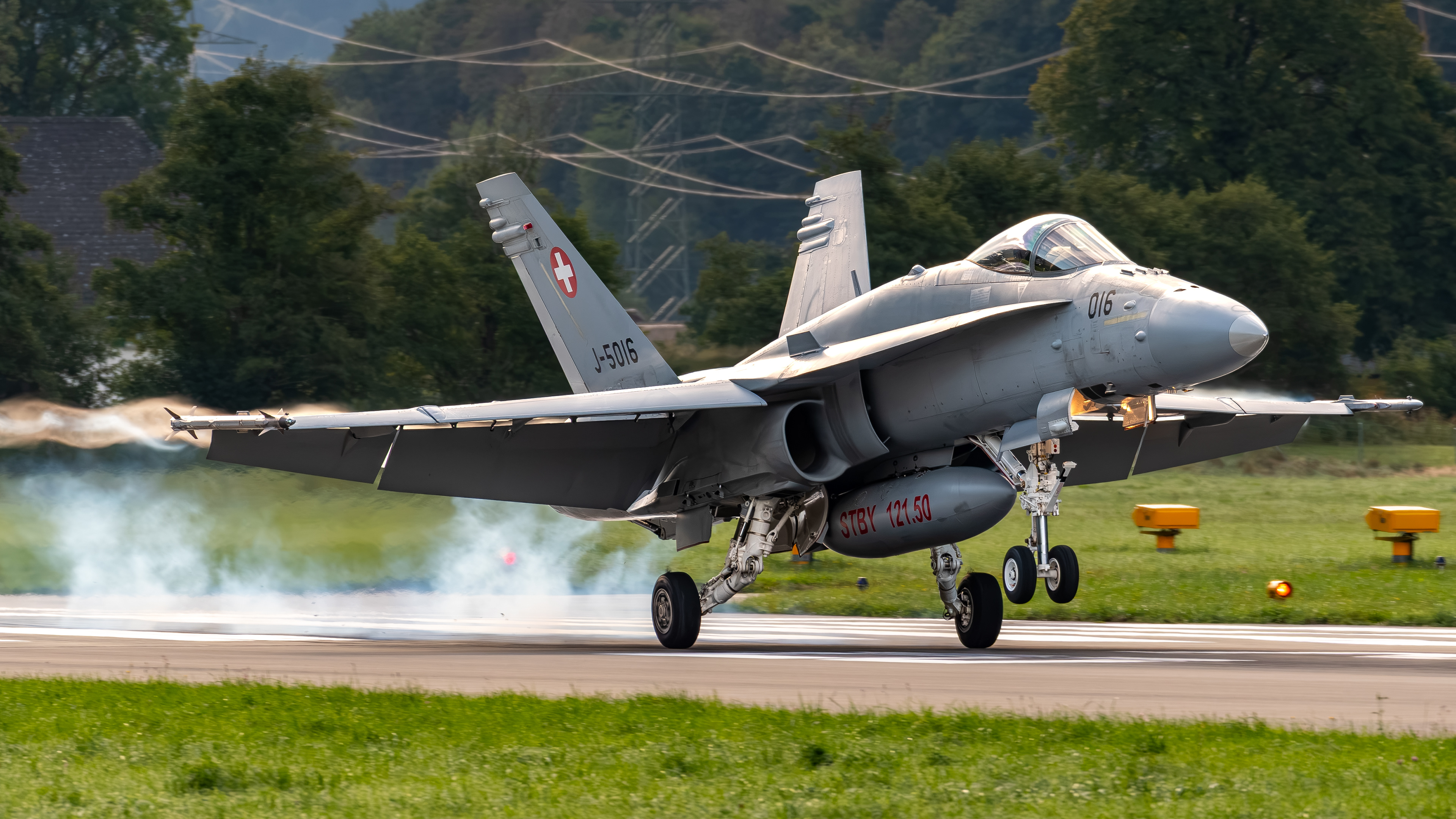 Swiss Air Force - F/A-18C Hornet - J-5016 (VIPER31)