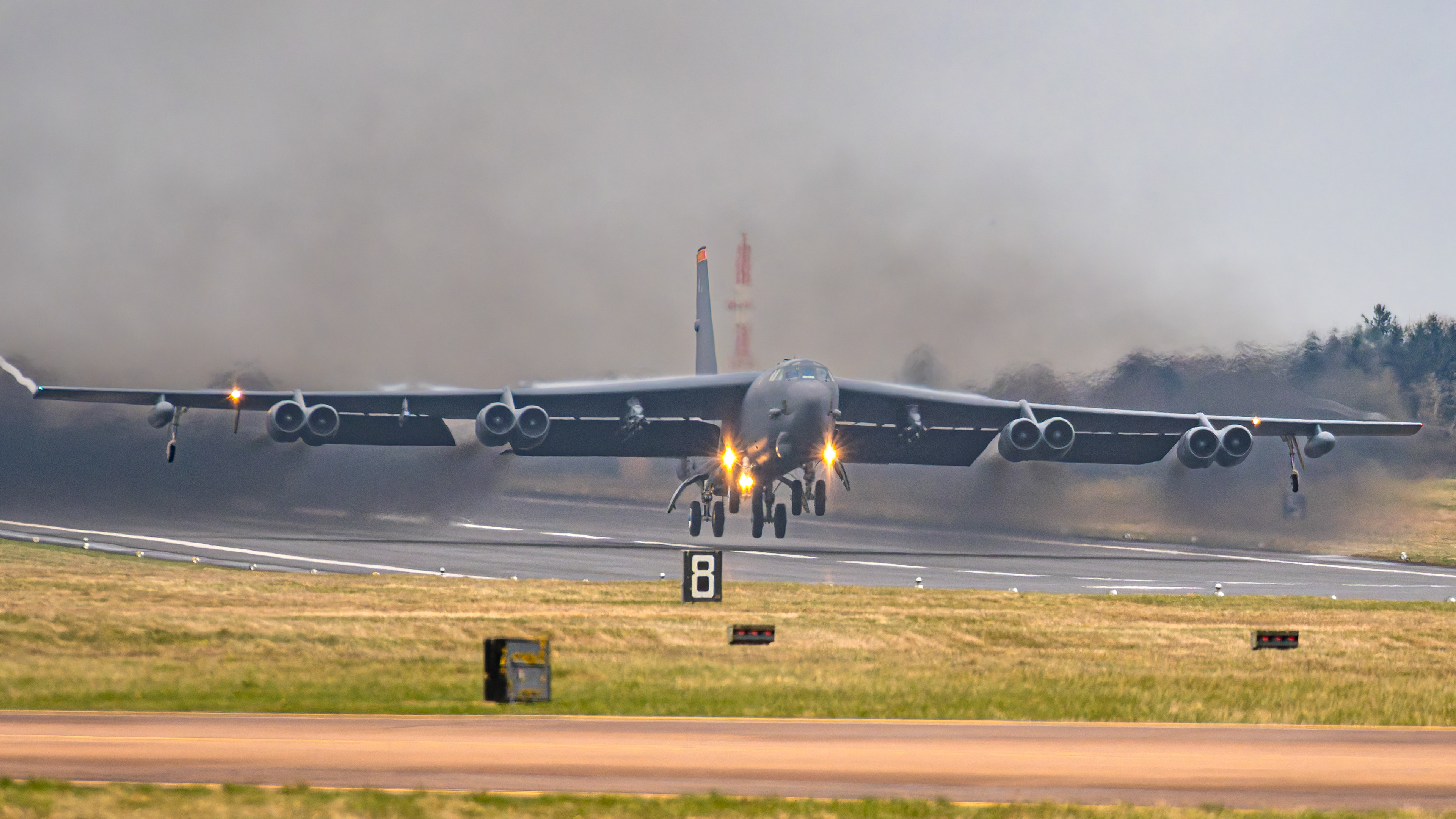 USAF - Boeing B-52H Stratofortress - 60-0007 (BUZZ22)