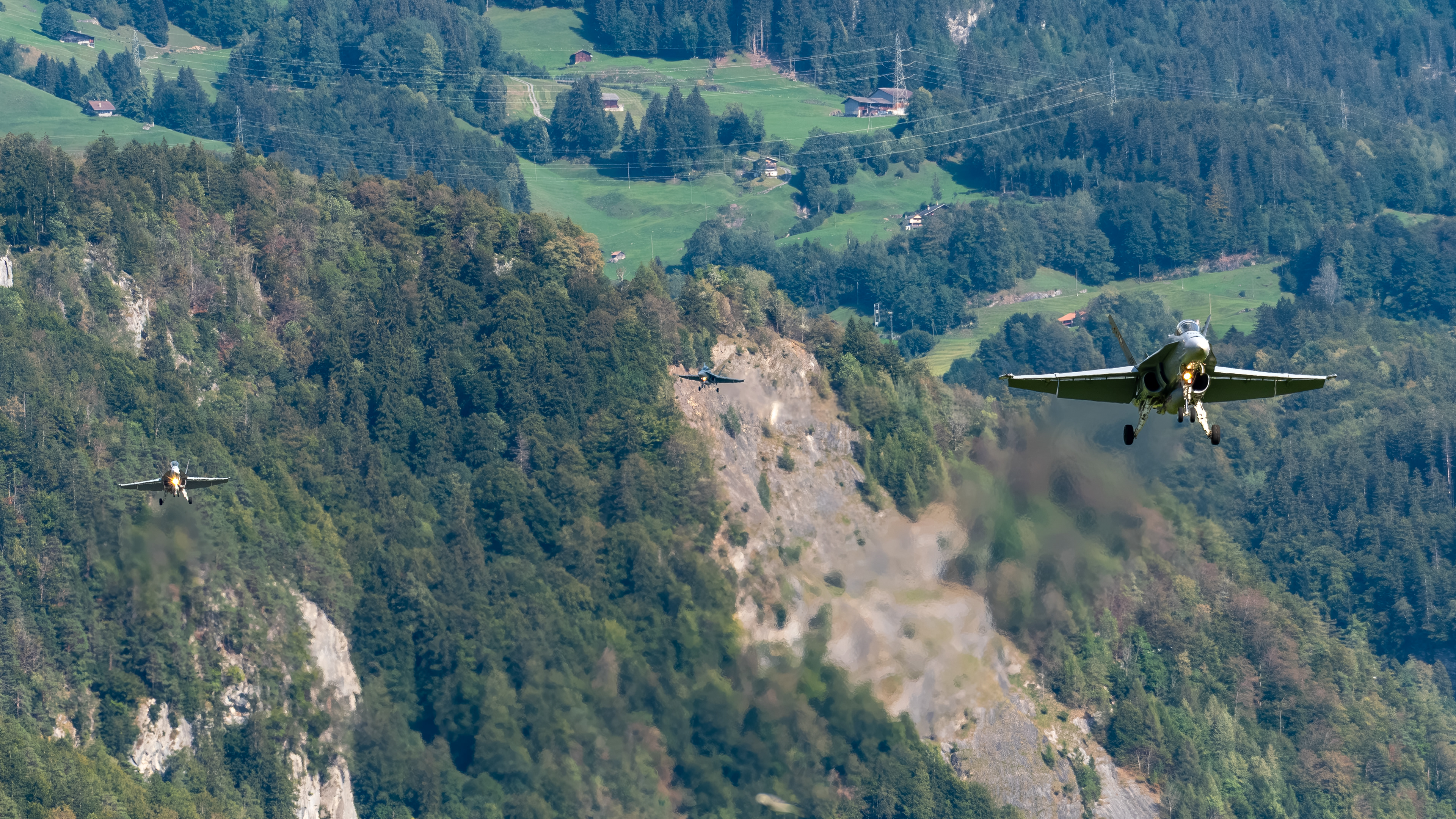 Swiss Air Force - F/A-18C Hornet - VIPER Flight