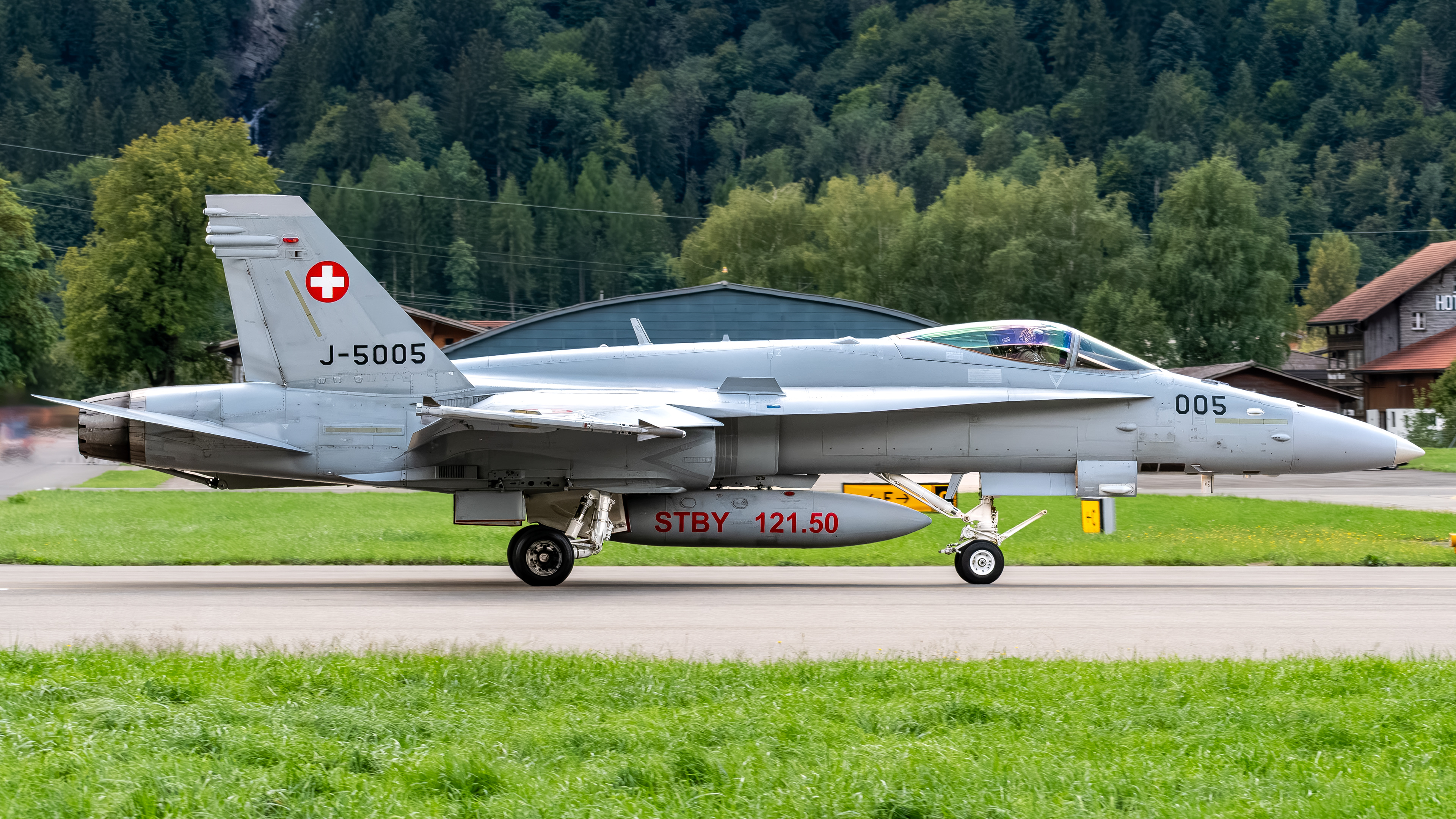 Swiss Air Force - F/A-18C Hornet - J-5005 (YEAST43)