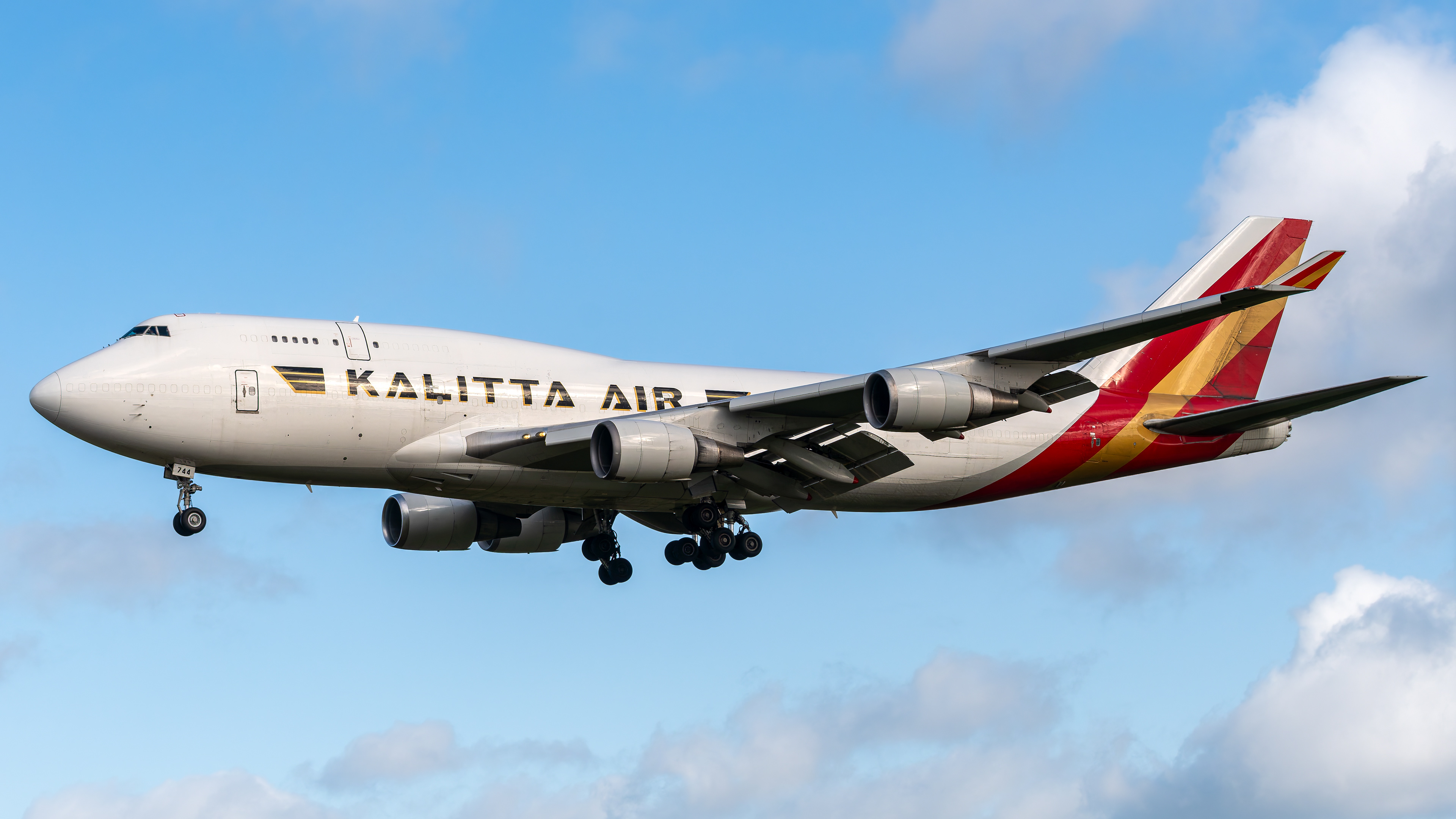 Kalitta Air - Boeing 747-400F - N744CK (CKS507)