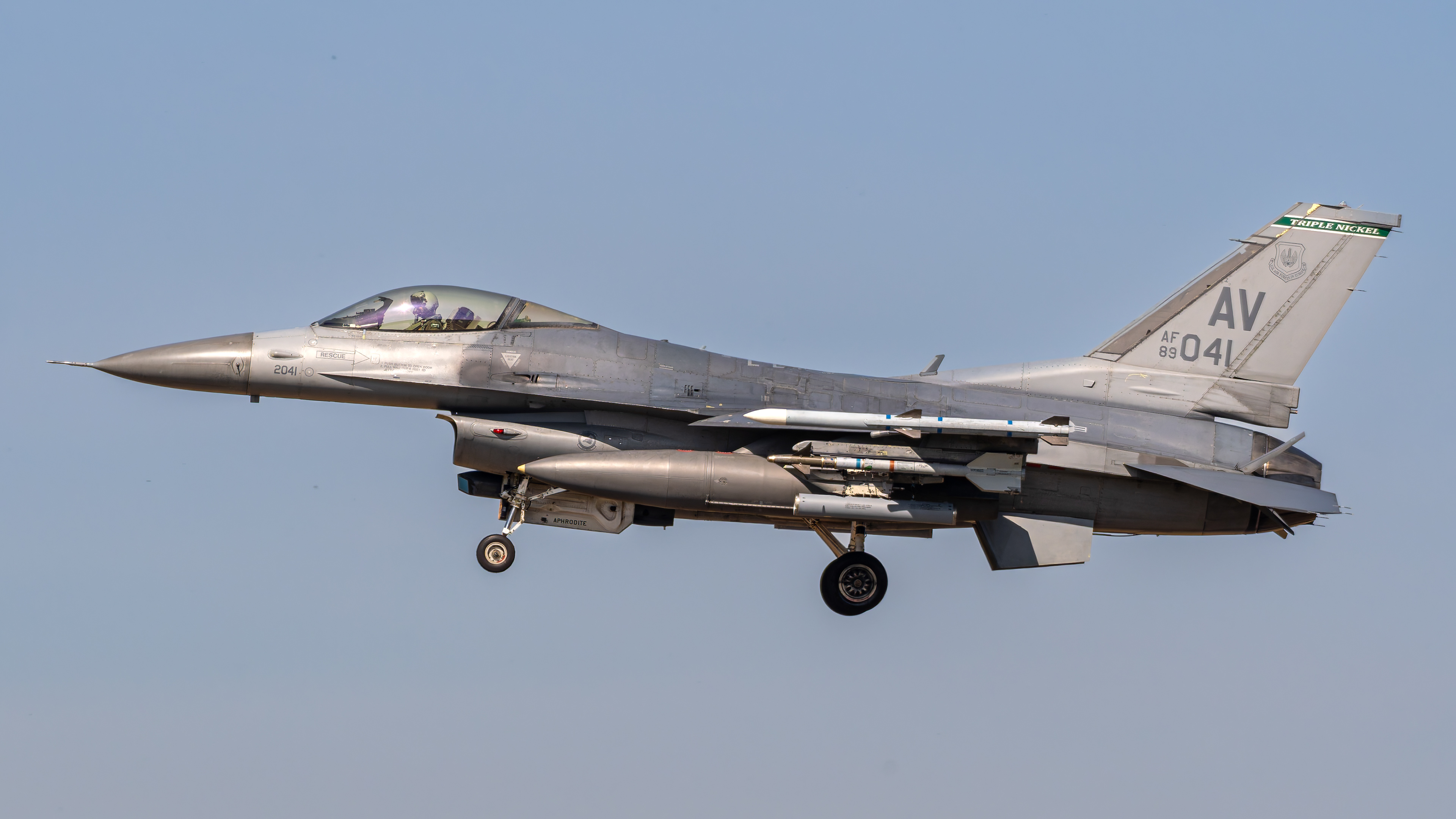 United States Air Force - F-16C Fighting Falcon - 89-2041 (GINIS12)