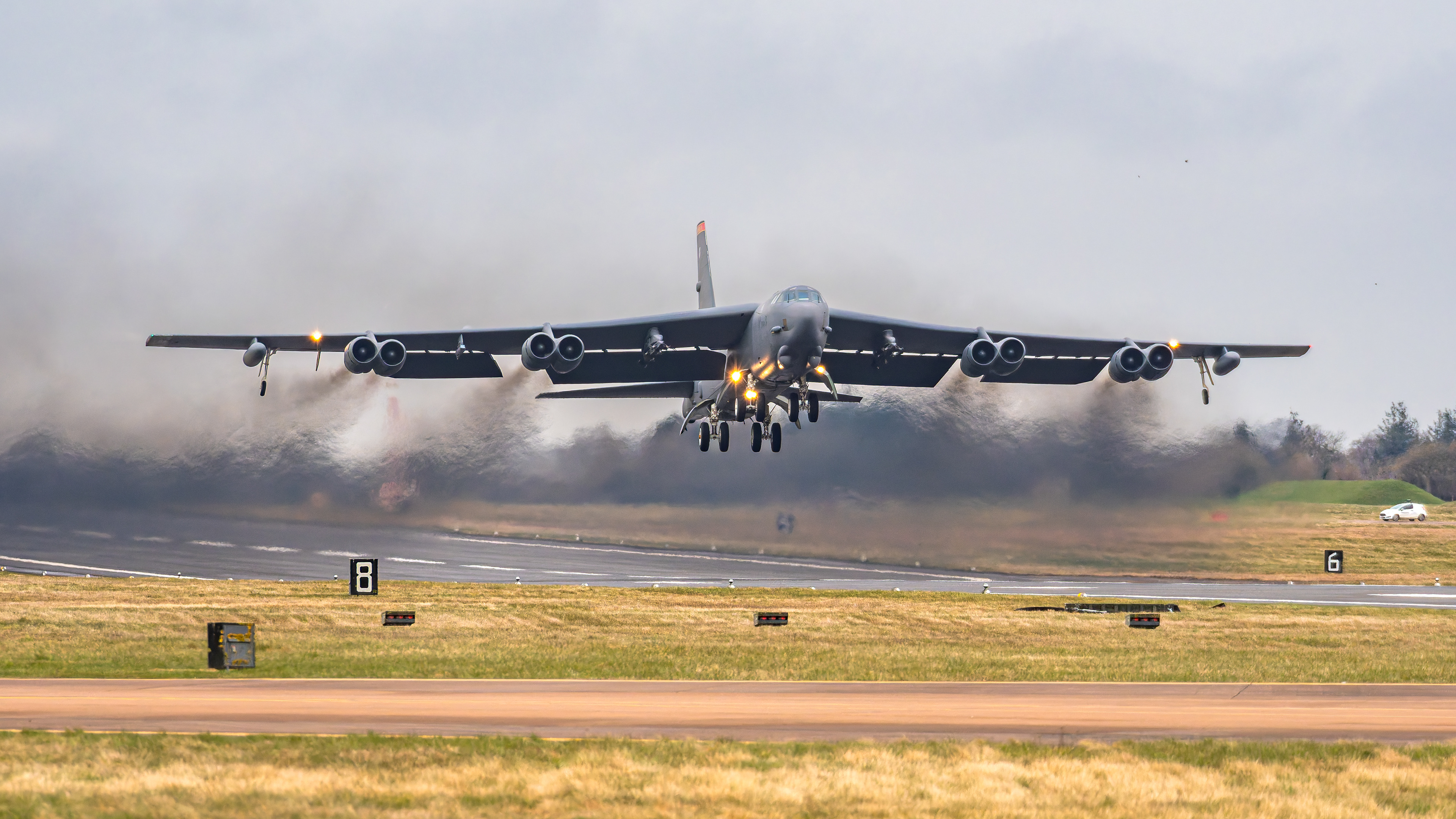 USAF - Boeing B-52H Stratofortress - 60-0044 (BUZZ21)