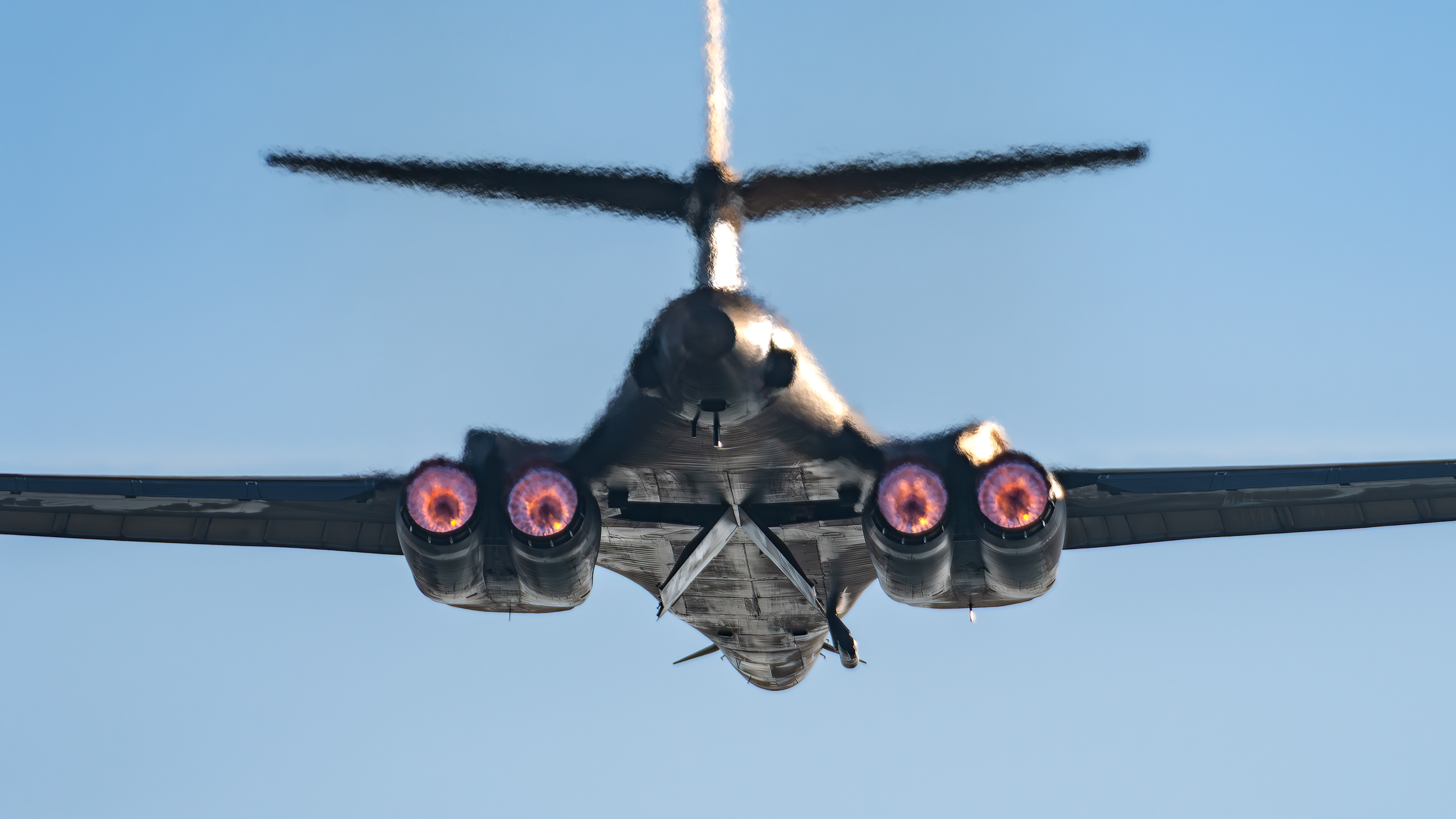 United States Air Force - B-1B Lancer - 85-0088 (DRYER74)