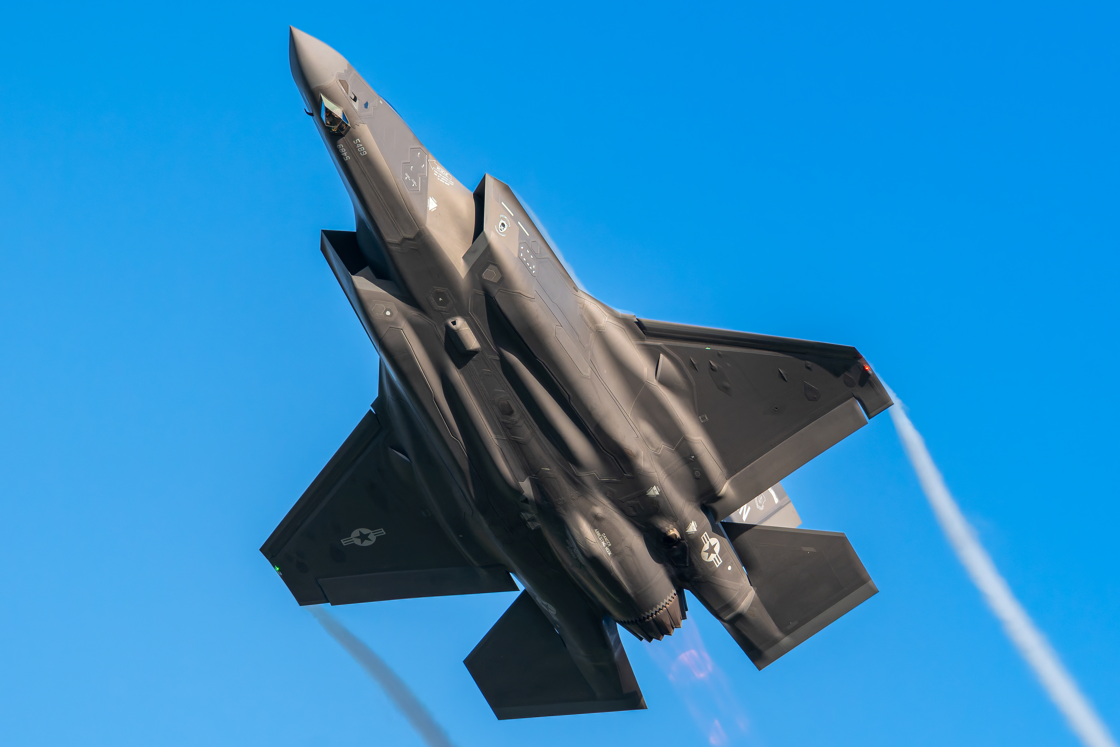 United States Air Force - F-35A Lightning II - 19-5489 (DEADLY02)